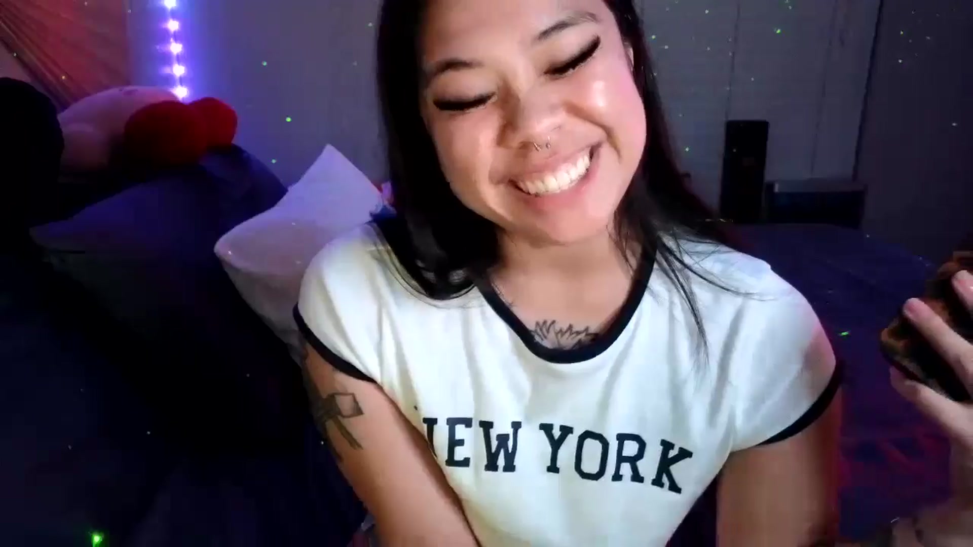 Gallery image thumbnail from dolllface's myfreecams stream on, 09/21/2024, 08:33 image 18 of 20