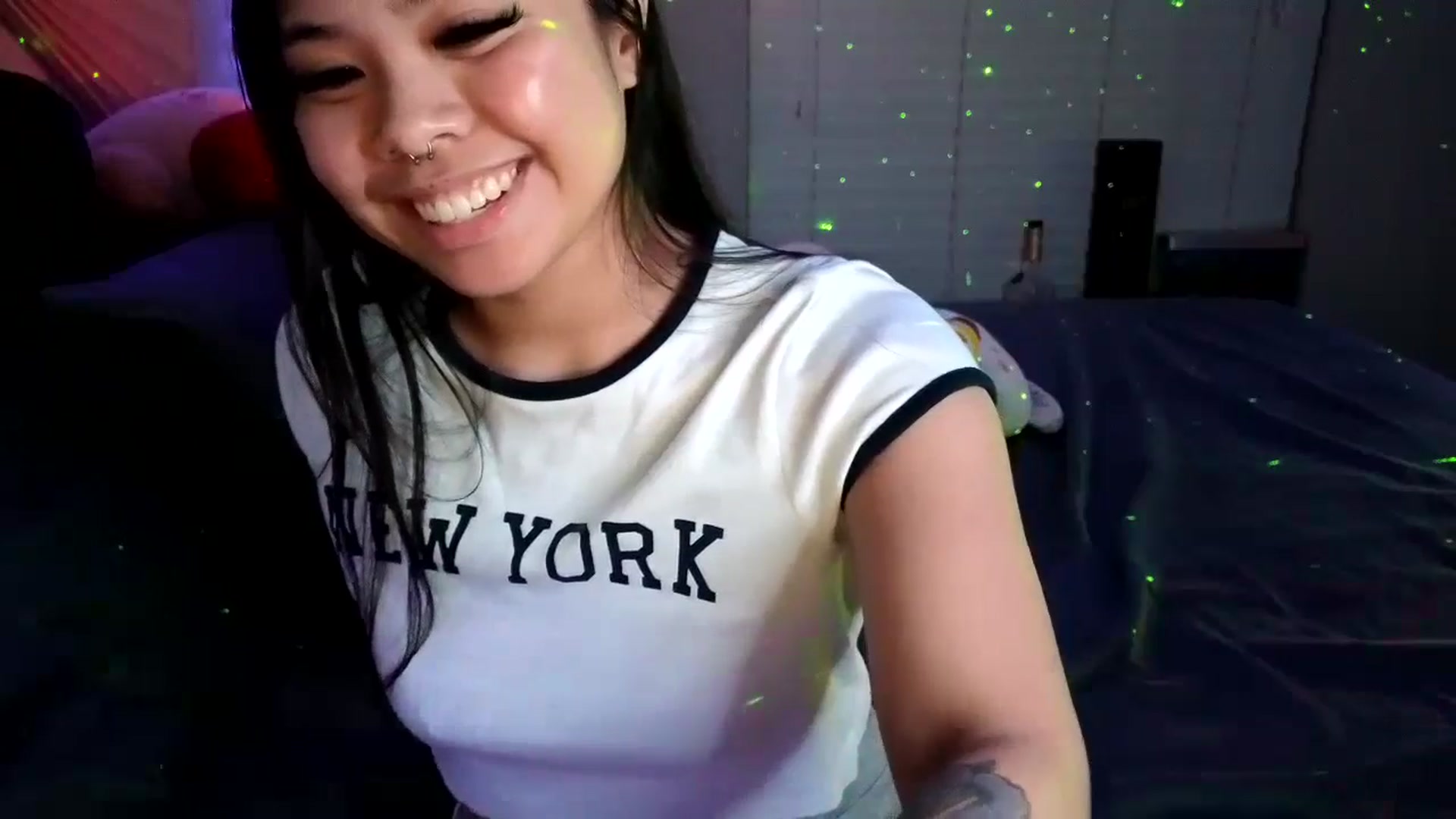 Gallery image thumbnail from dolllface's myfreecams stream on, 09/21/2024, 08:33 image 12 of 20
