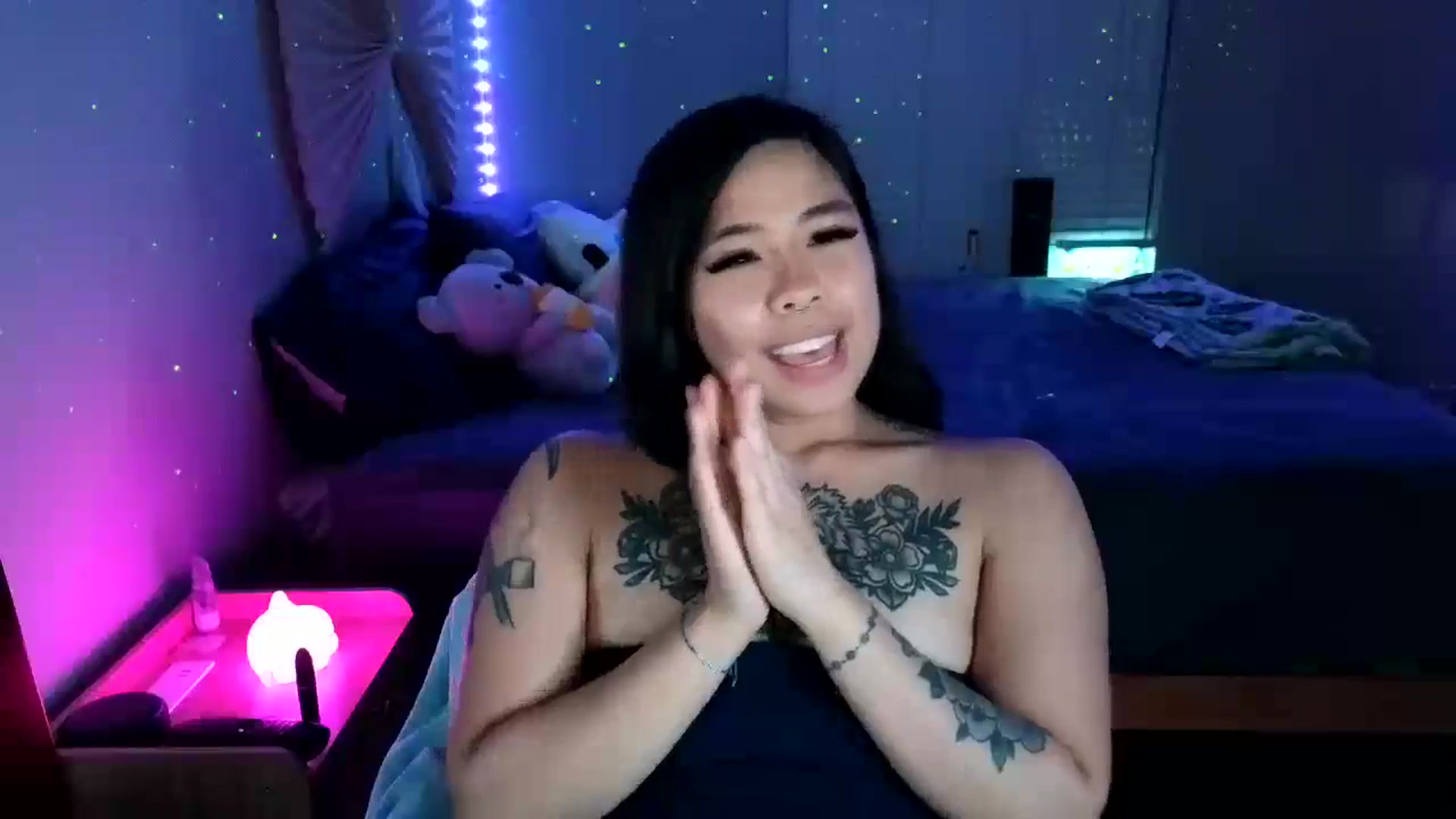 Gallery image thumbnail from dolllface's myfreecams stream on, 09/24/2024, 08:39 image 6 of 20