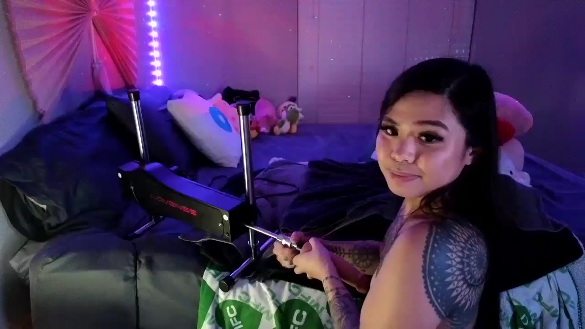 Gallery image thumbnail from dolllface's myfreecams stream on, 09/24/2024, 08:39 image 20 of 20