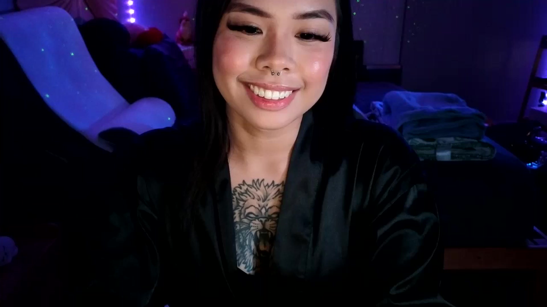 Gallery image thumbnail from dolllface's myfreecams stream on, 10/11/2024, 07:40 image 6 of 20