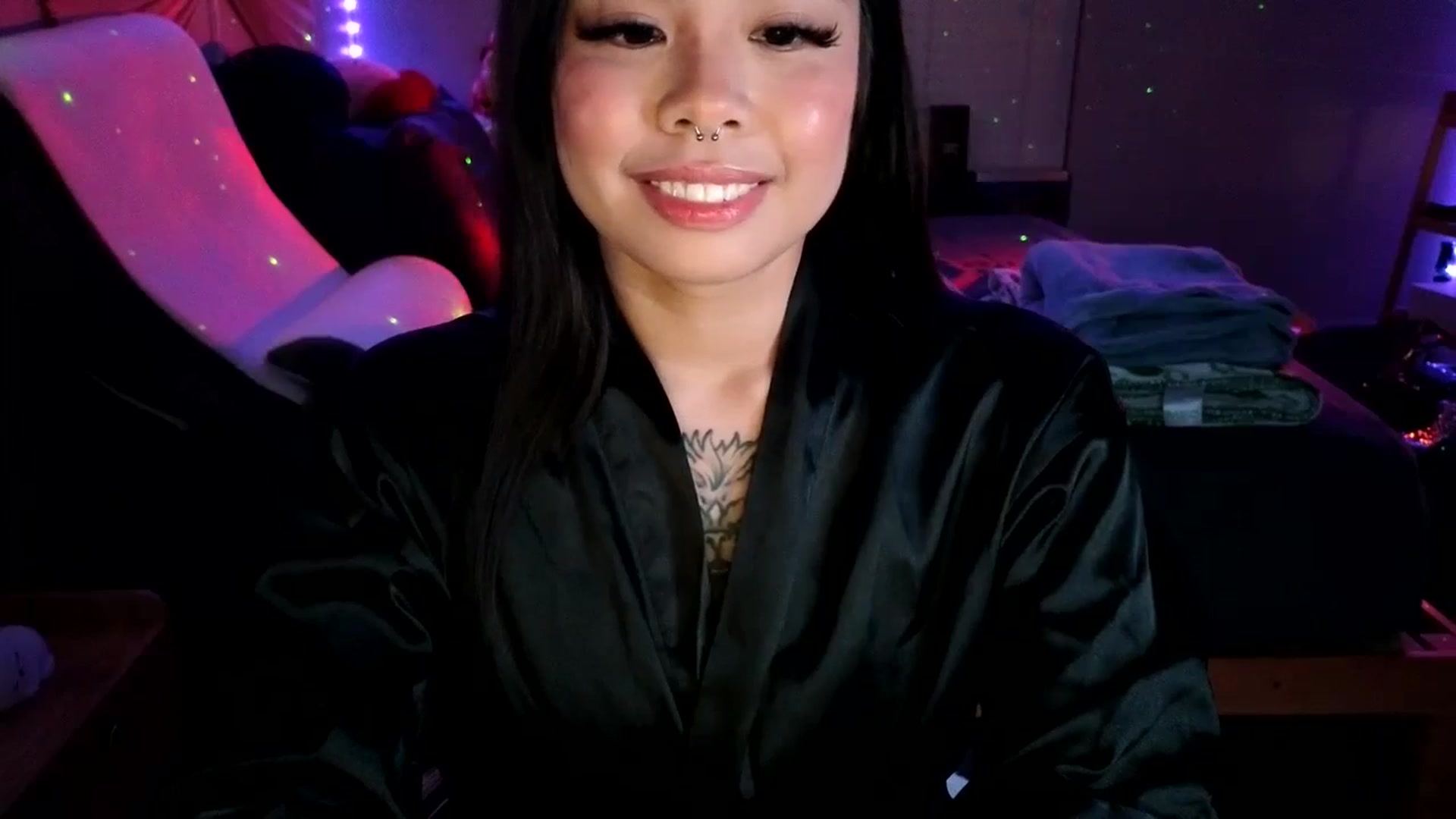 Gallery image thumbnail from dolllface's myfreecams stream on, 10/11/2024, 07:40 image 2 of 20