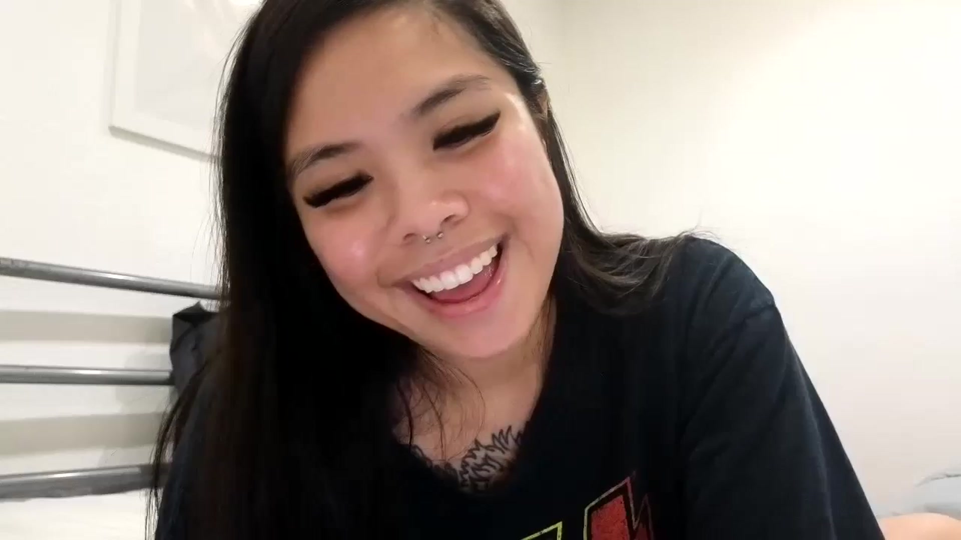 Gallery image thumbnail from dolllface's myfreecams stream on, 10/18/2024, 07:53 image 2 of 20