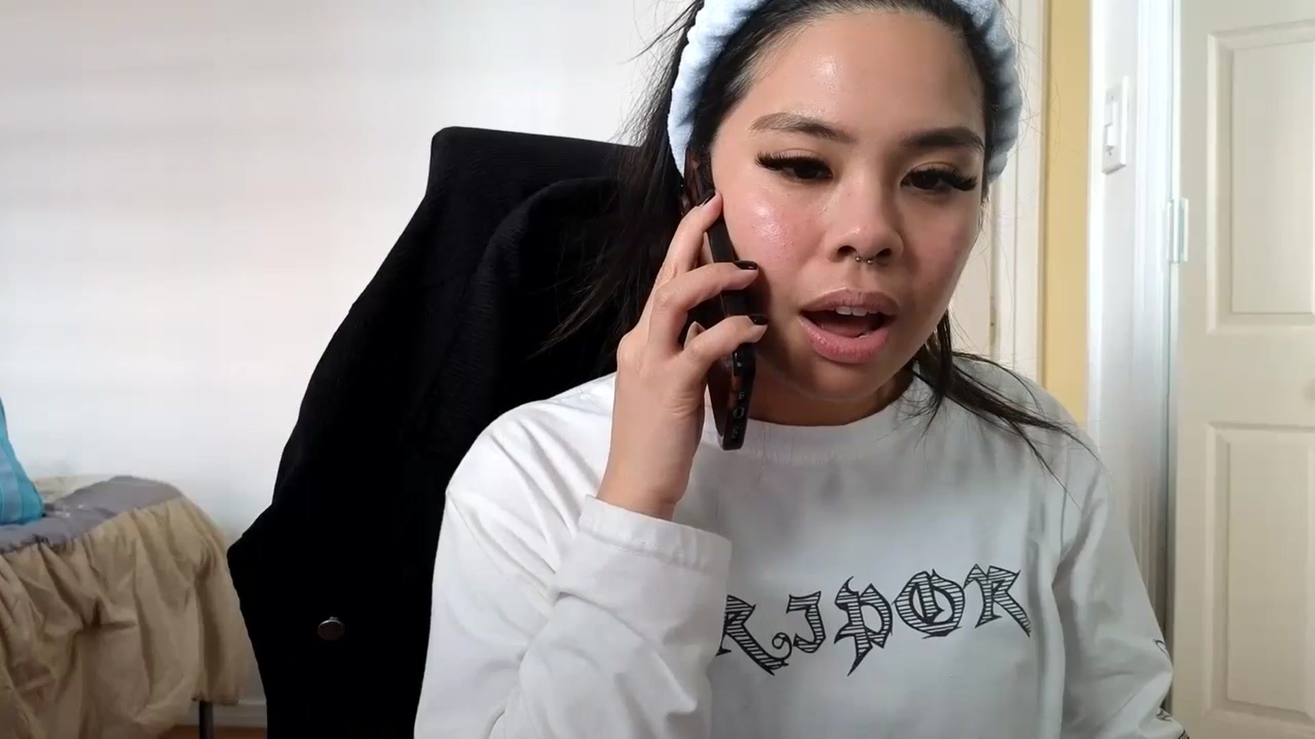 Gallery image thumbnail from dolllface's myfreecams stream on, 10/19/2024, 23:27 image 4 of 20