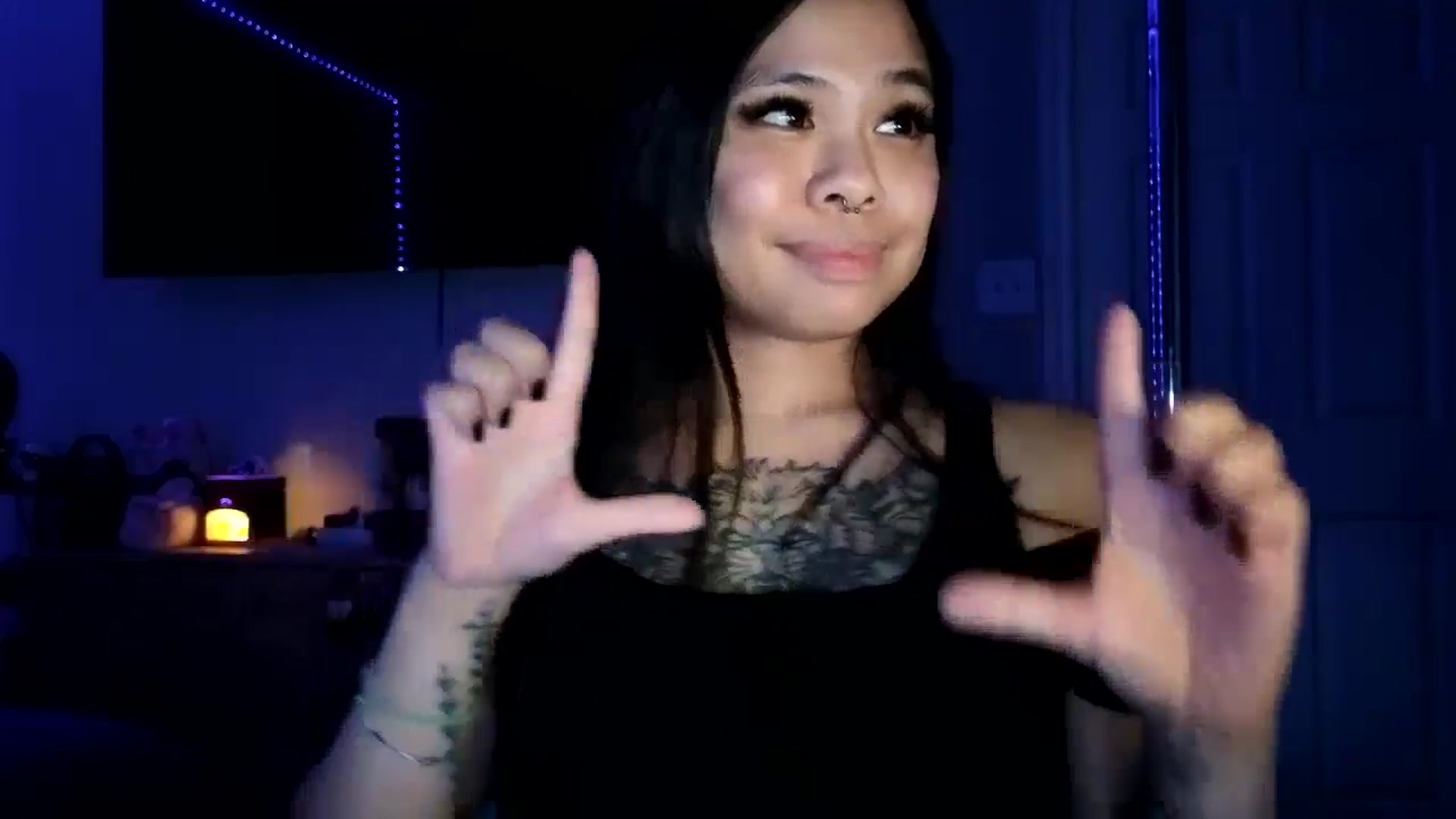 Gallery image thumbnail from dolllface's myfreecams stream on, 10/23/2024, 08:25 image 5 of 20