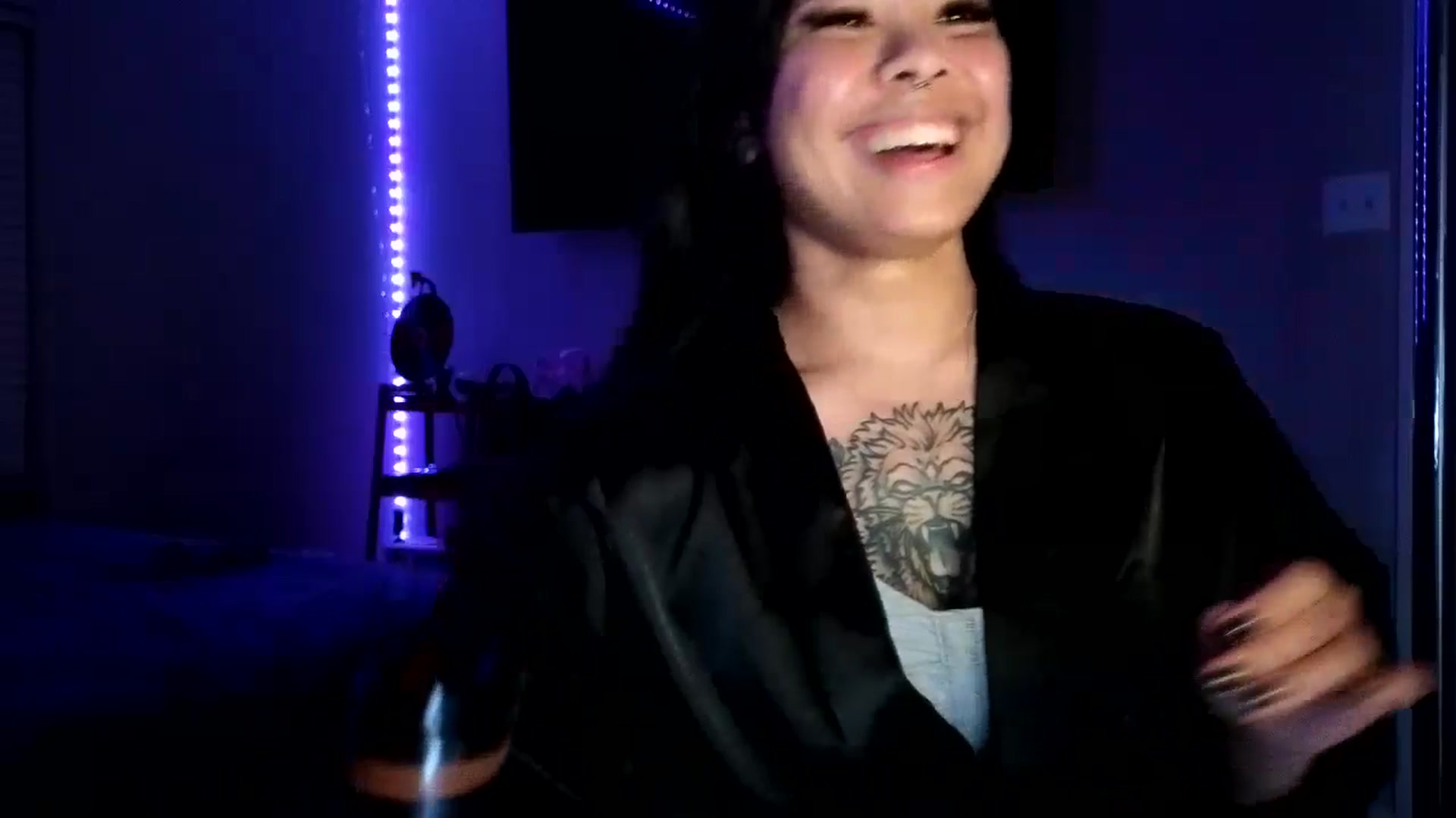 Gallery image thumbnail from dolllface's myfreecams stream on, 10/24/2024, 06:45 image 10 of 20