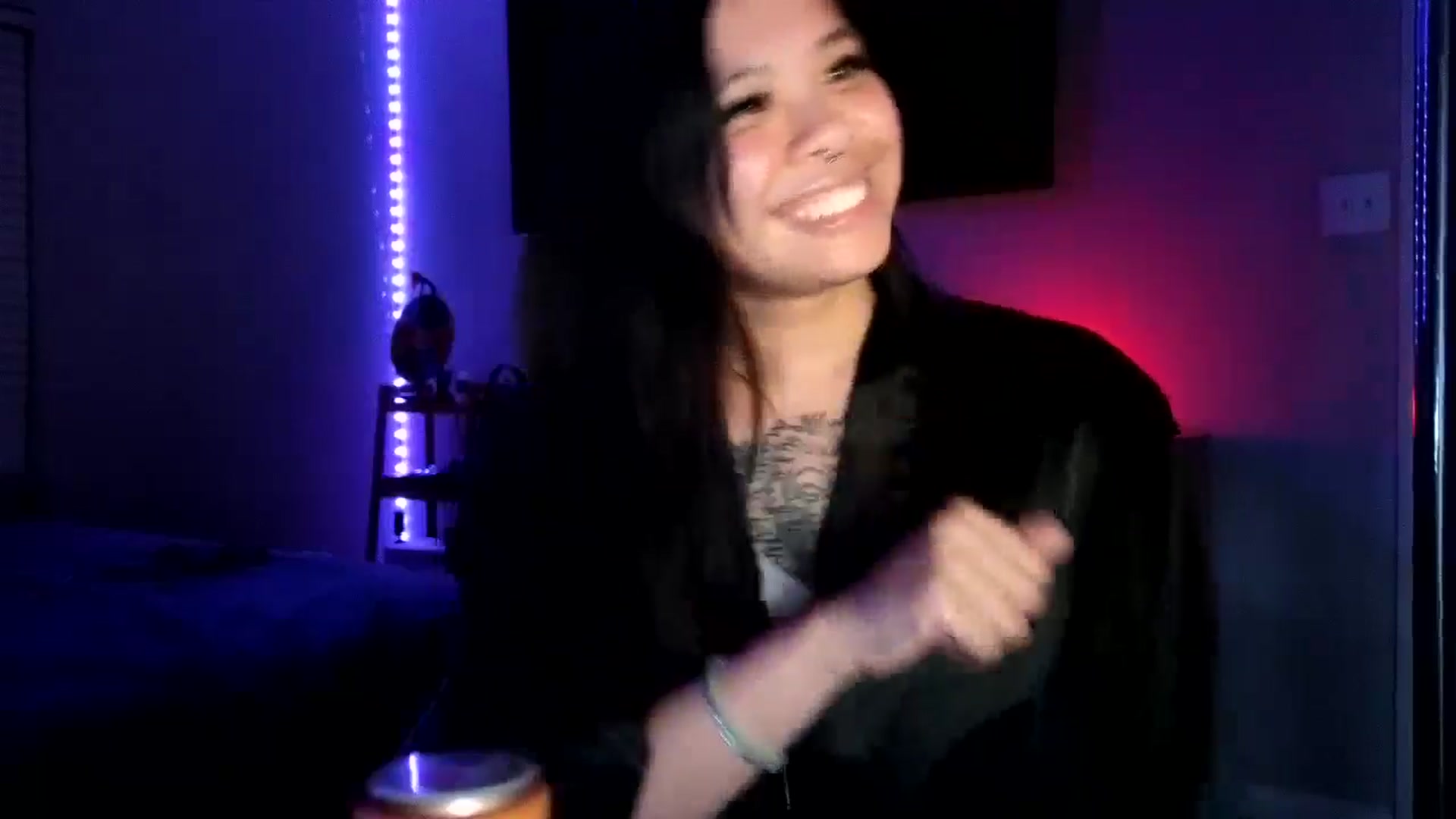 Gallery image thumbnail from dolllface's myfreecams stream on, 10/24/2024, 06:45 image 20 of 20