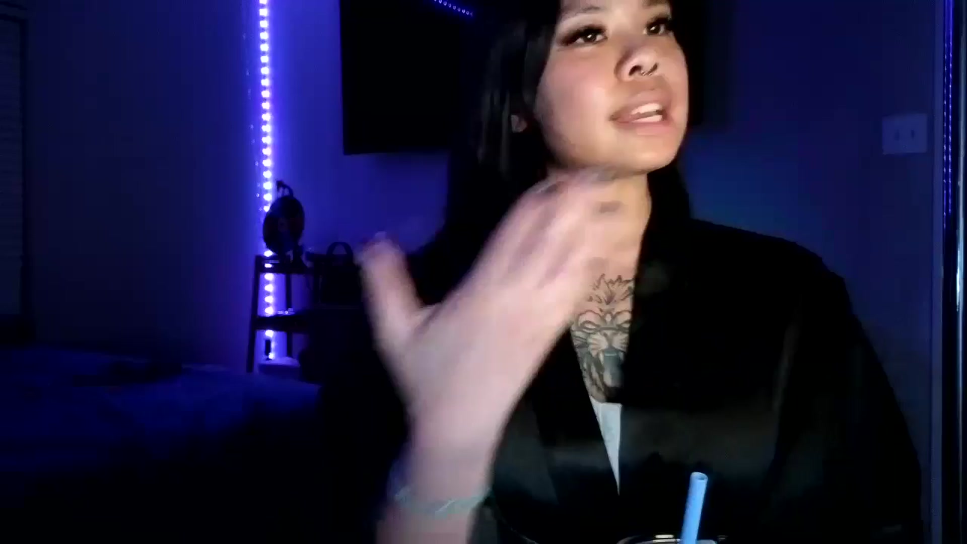 Gallery image thumbnail from dolllface's myfreecams stream on, 10/24/2024, 06:45 image 2 of 20