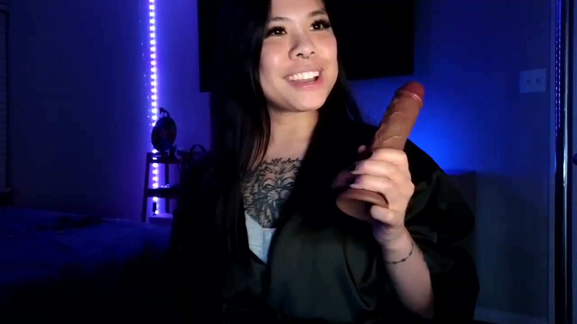 Gallery image thumbnail from dolllface's myfreecams stream on, 10/24/2024, 09:13 image 12 of 20