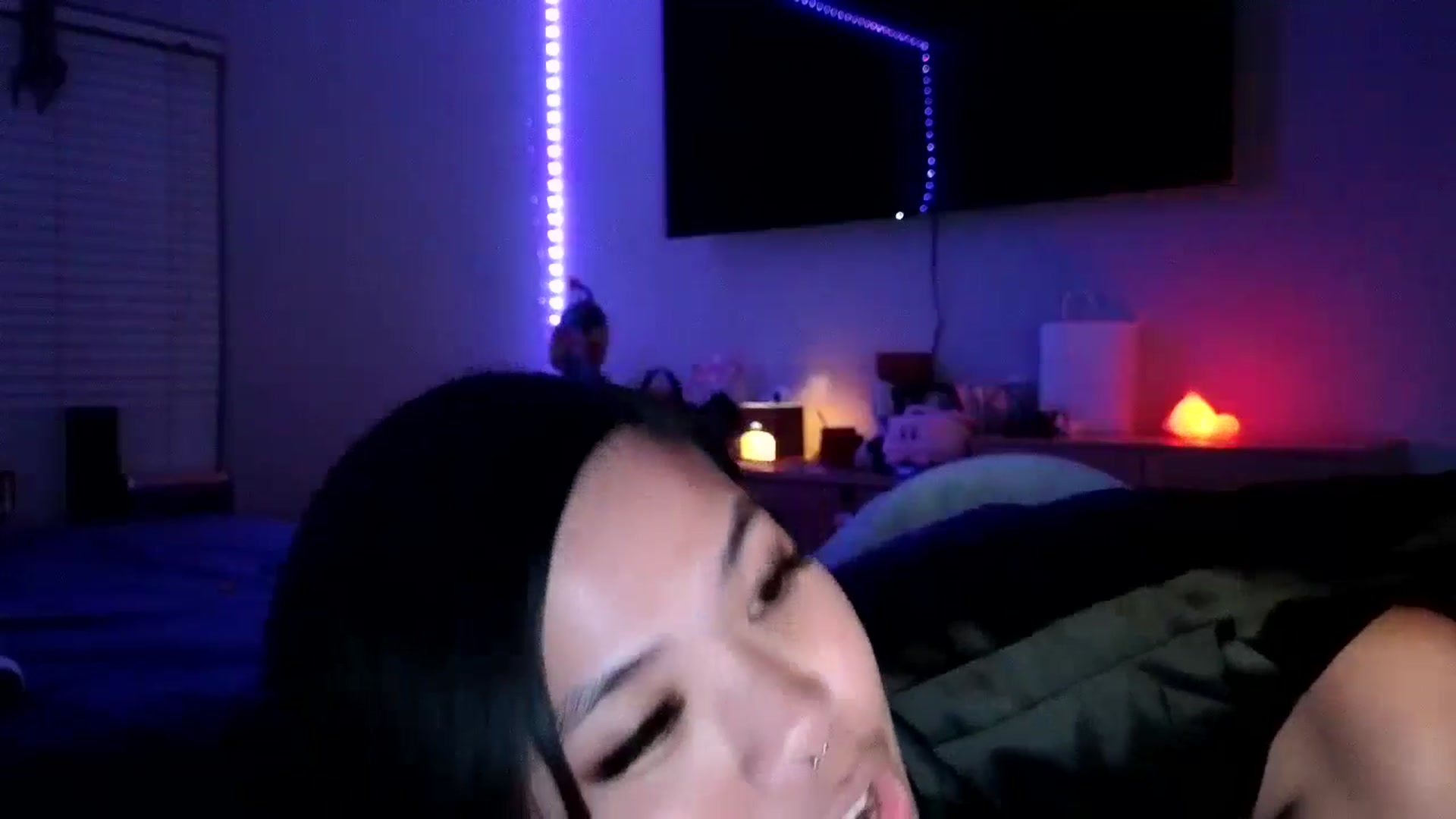 Gallery image thumbnail from dolllface's myfreecams stream on, 10/24/2024, 09:13 image 16 of 20