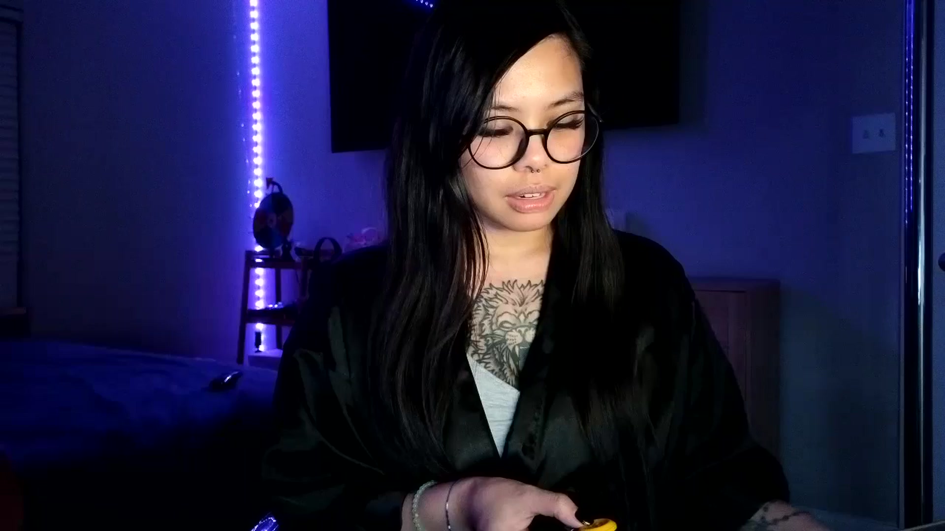 Gallery image thumbnail from dolllface's myfreecams stream on, 10/24/2024, 10:23 image 8 of 20