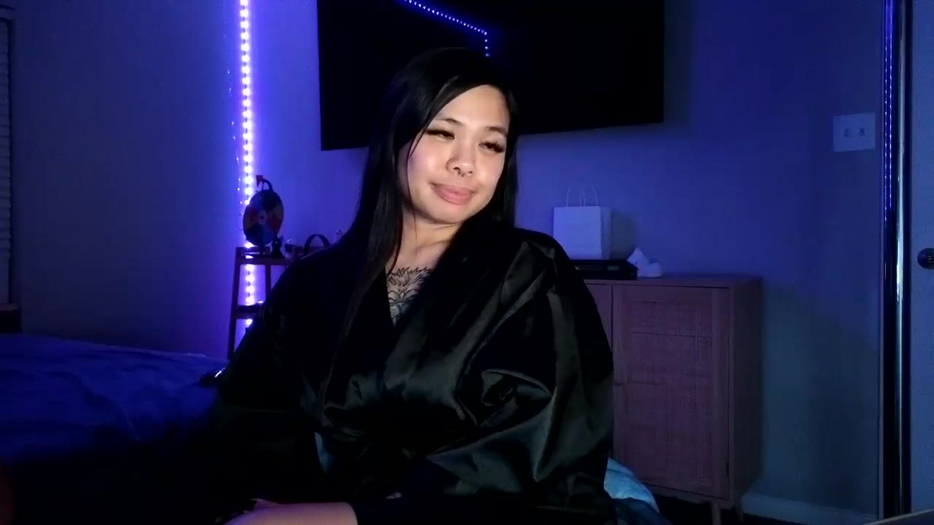 Gallery image thumbnail from dolllface's myfreecams stream on, 10/24/2024, 10:58 image 6 of 20