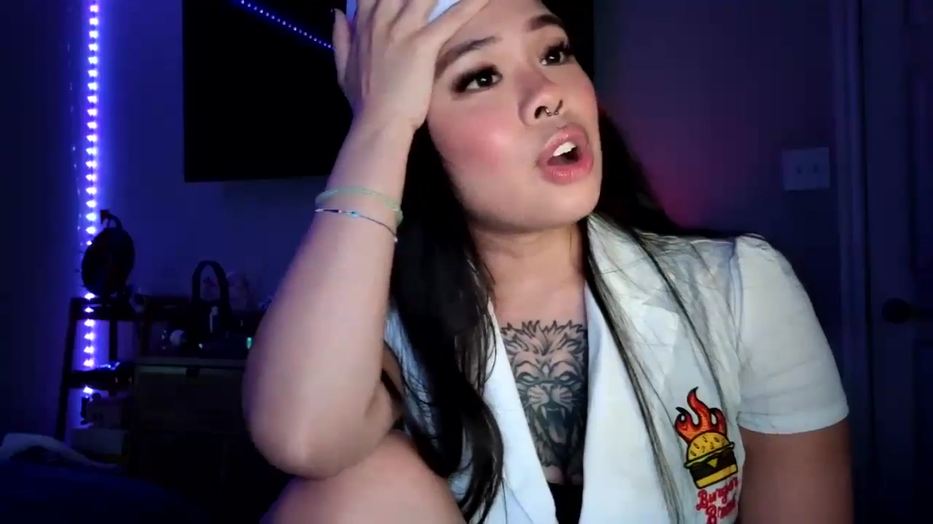Gallery image thumbnail from dolllface's myfreecams stream on, 10/30/2024, 07:27 image 10 of 20