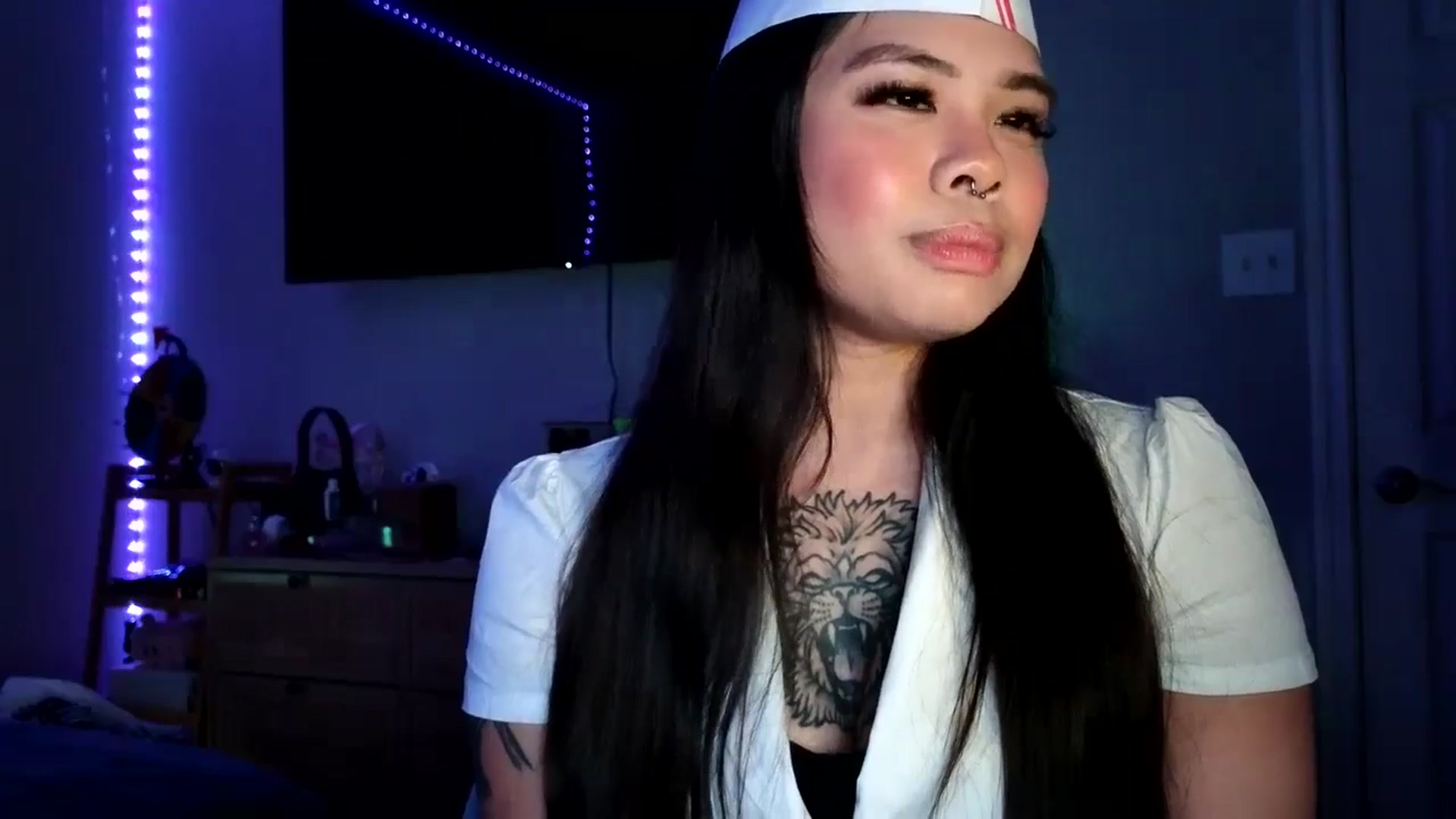 Gallery image thumbnail from dolllface's myfreecams stream on, 10/30/2024, 07:27 image 17 of 20