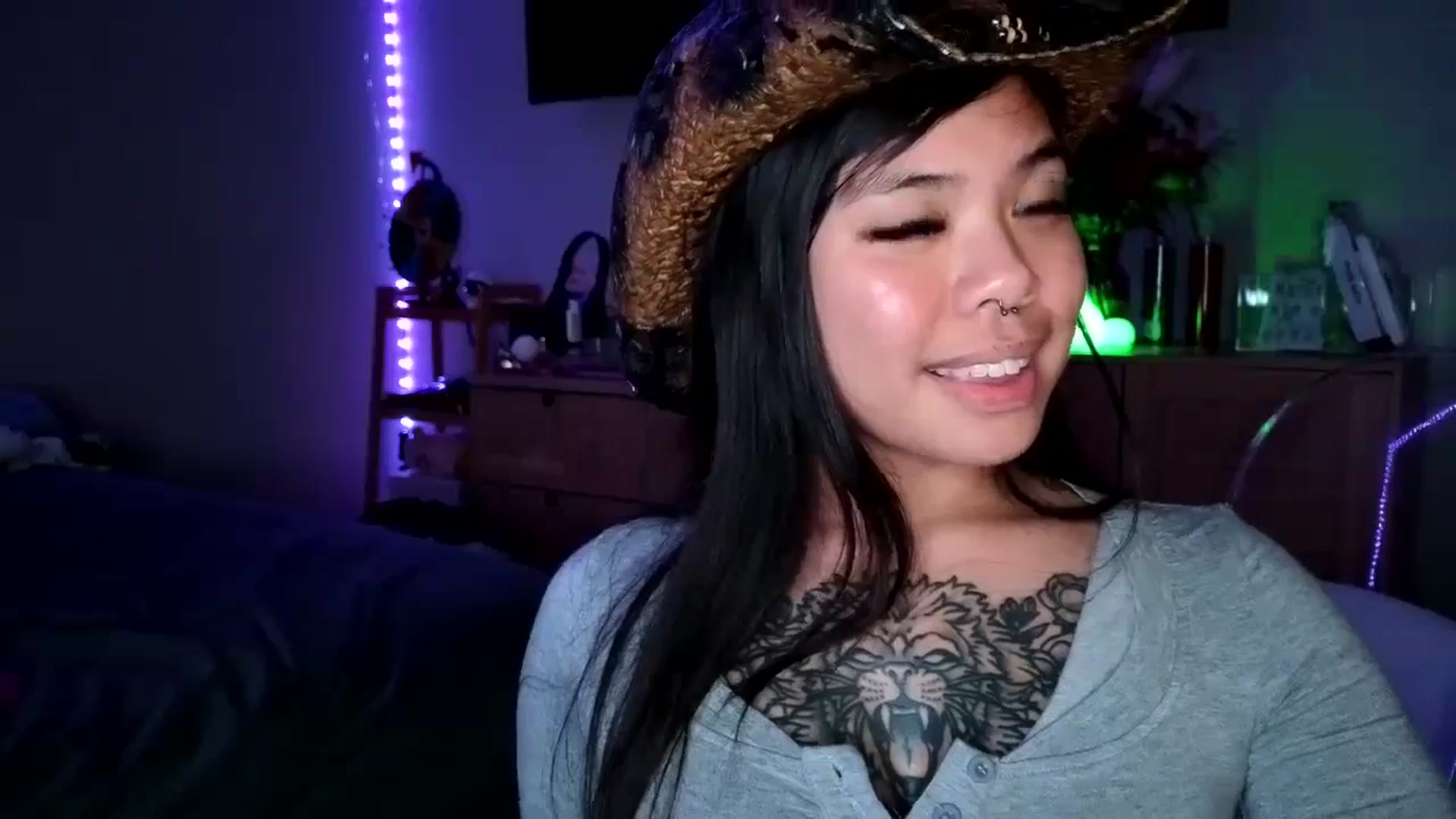 Gallery image thumbnail from dolllface's myfreecams stream on, 11/16/2024, 11:37 image 3 of 20