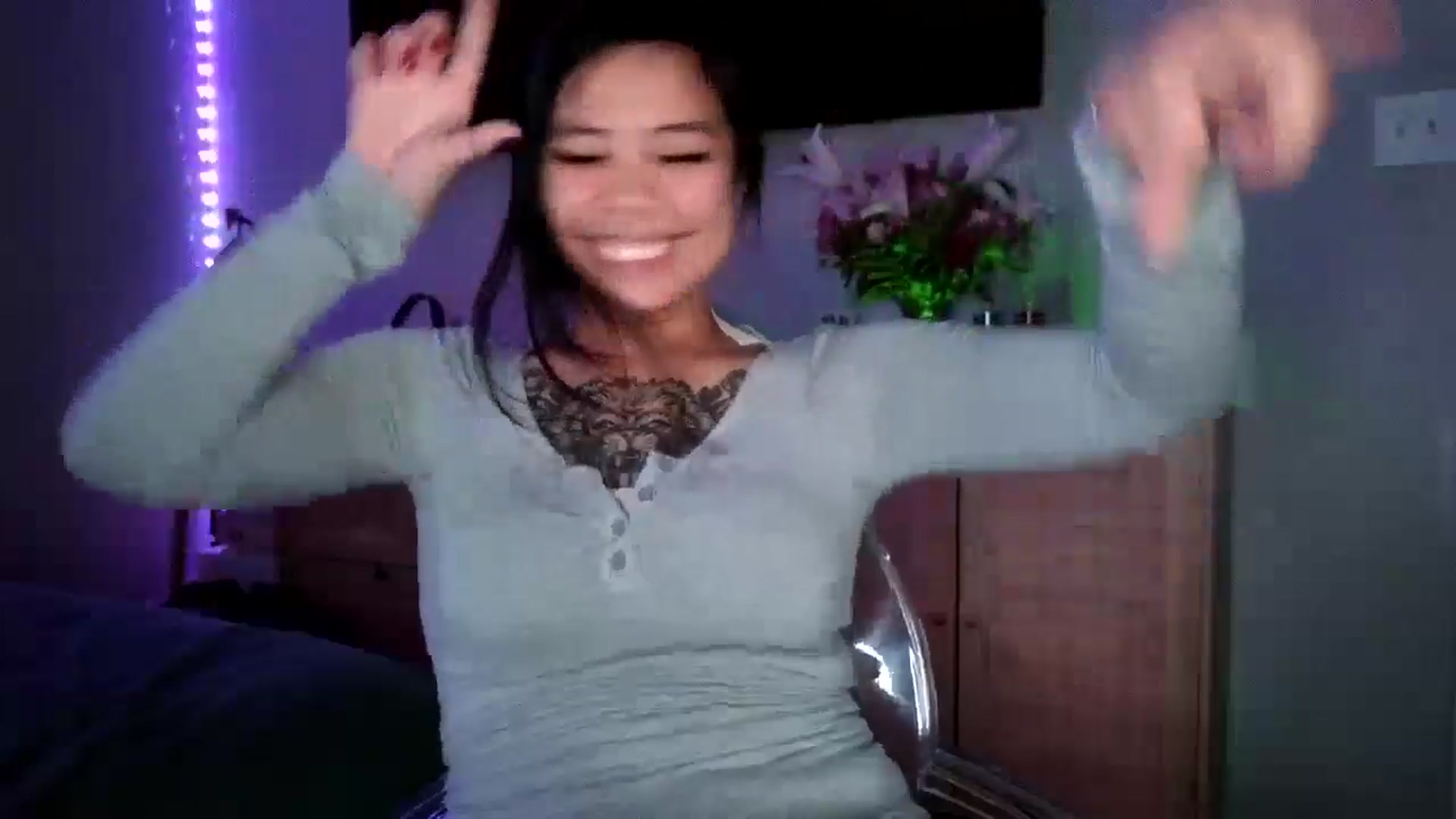Gallery image thumbnail from dolllface's myfreecams stream on, 11/16/2024, 13:18 image 17 of 20