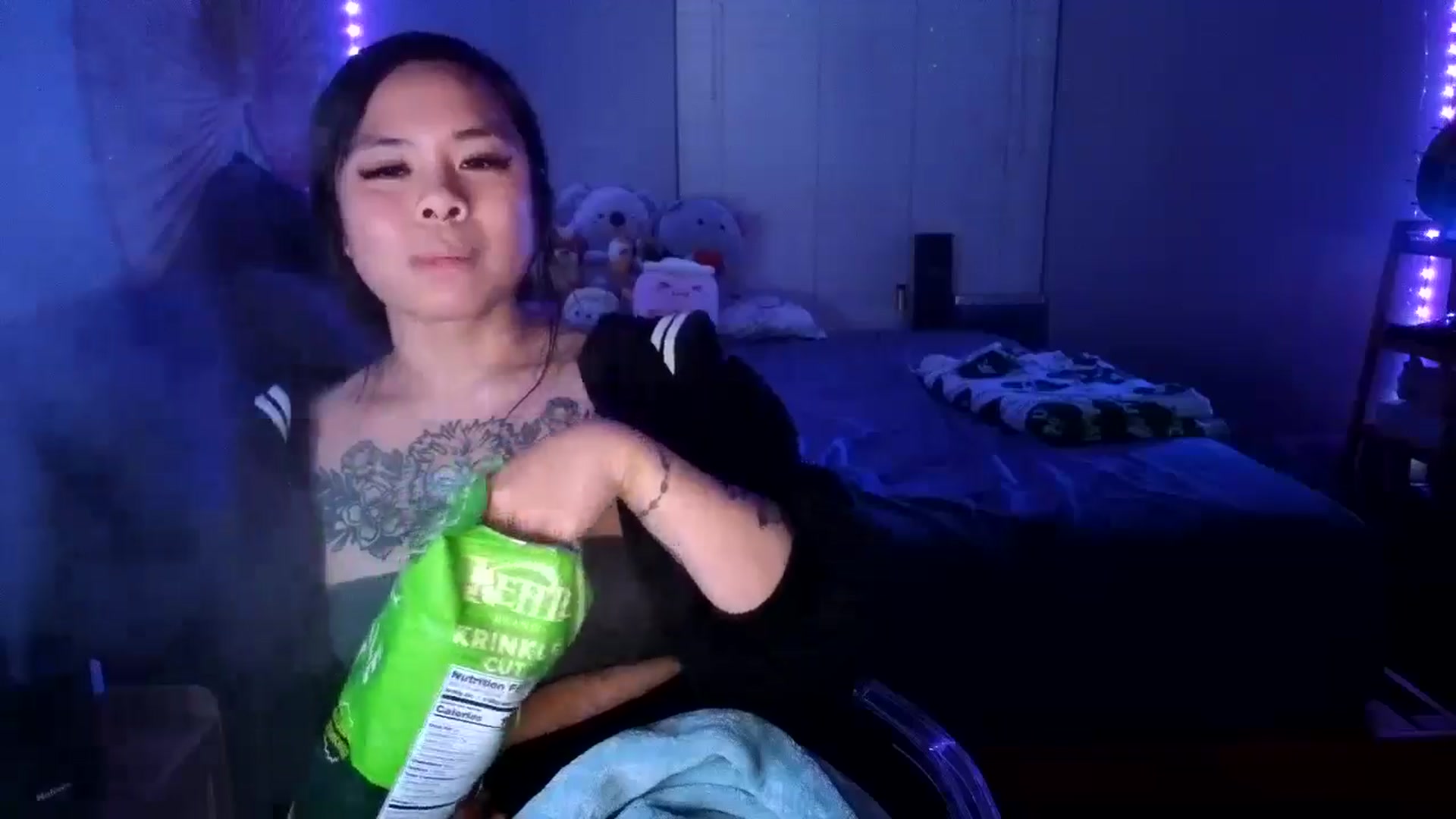 Gallery image thumbnail from dolllface's myfreecams stream on, 11/21/2024, 10:17 image 13 of 20
