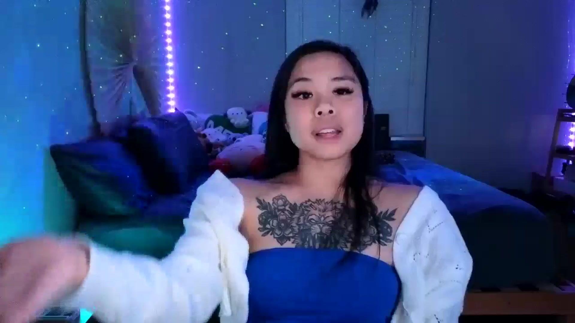 Gallery image thumbnail from dolllface's myfreecams stream on, 12/07/2024, 10:58 image 13 of 20