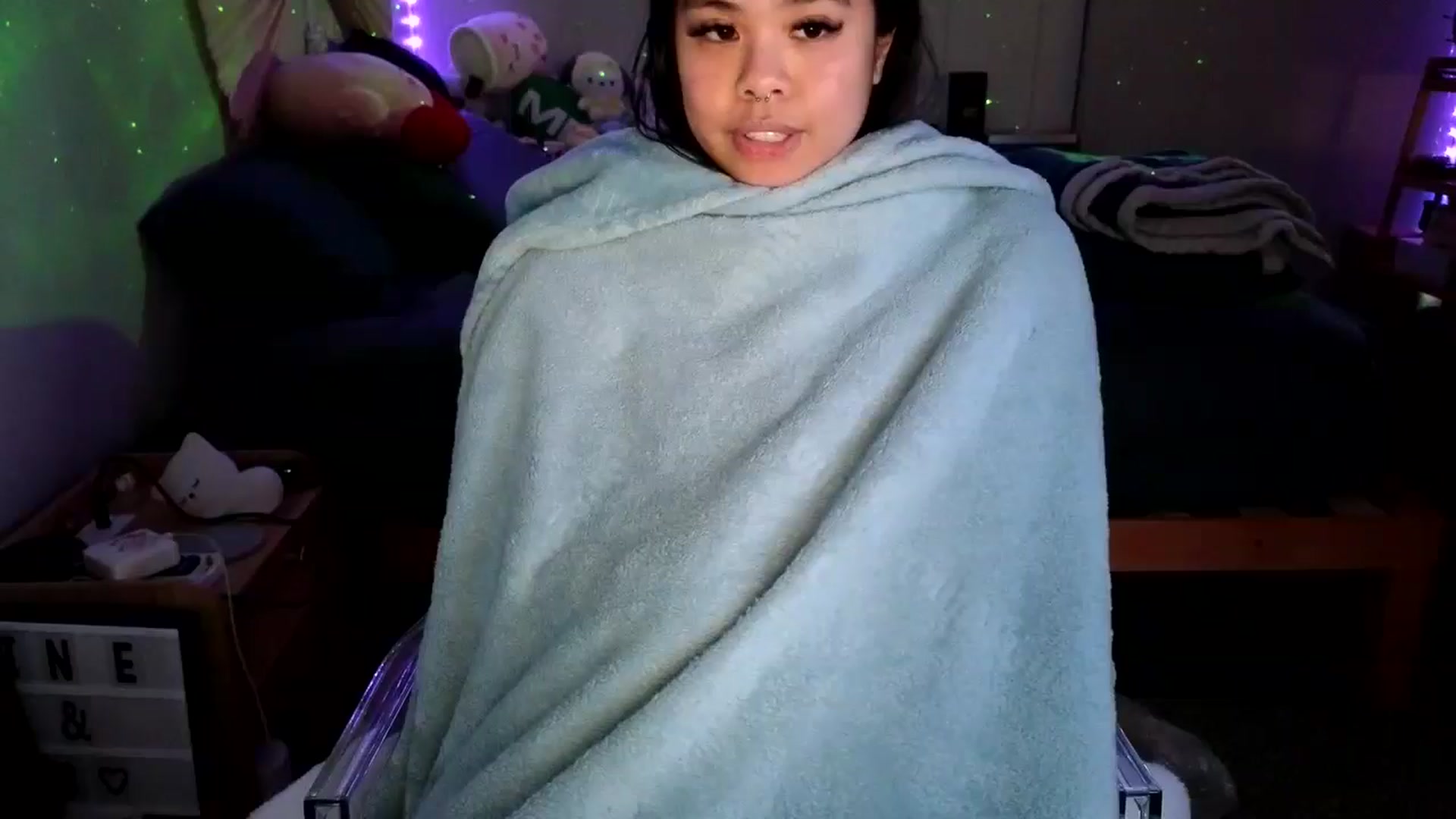 Gallery image thumbnail from dolllface's myfreecams stream on, 12/11/2024, 10:53 image 11 of 20