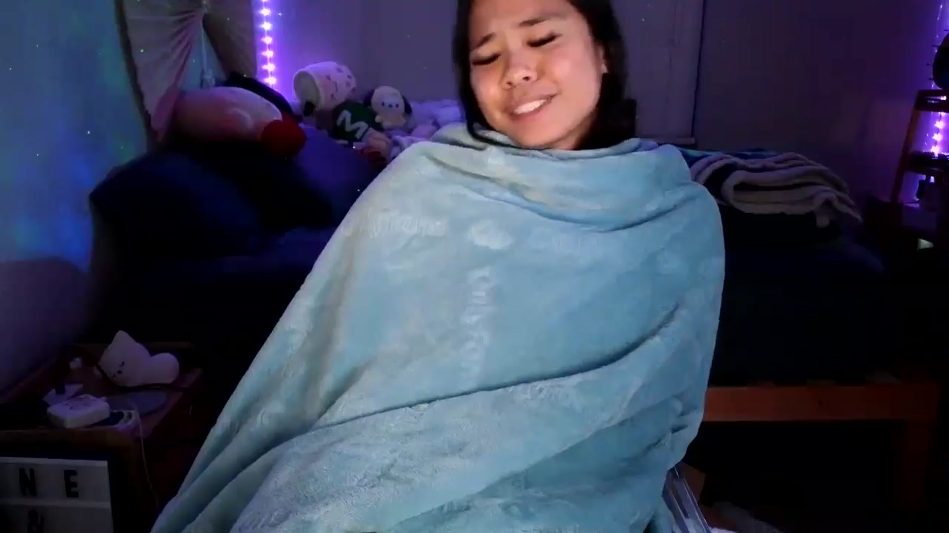 Gallery image thumbnail from dolllface's myfreecams stream on, 12/11/2024, 10:53 image 13 of 20
