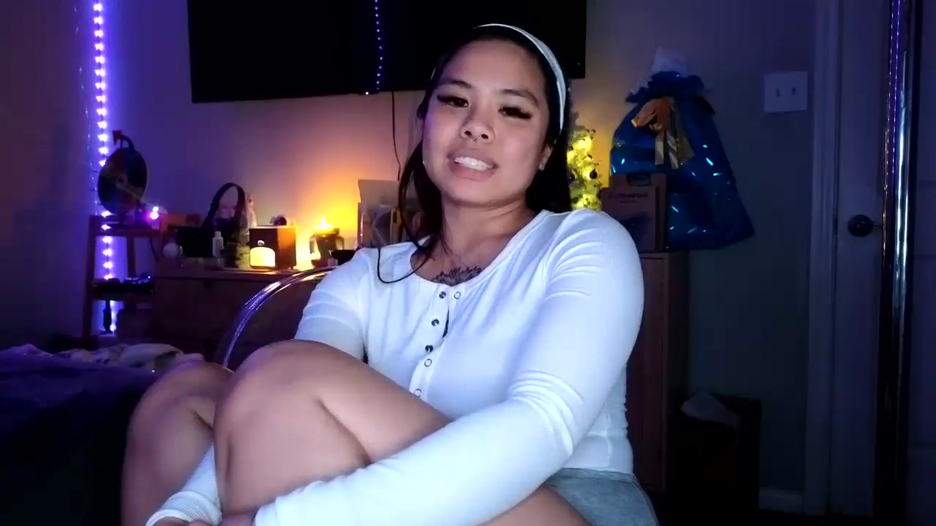 Gallery image thumbnail from dolllface's myfreecams stream on, 12/20/2024, 08:09 image 11 of 20