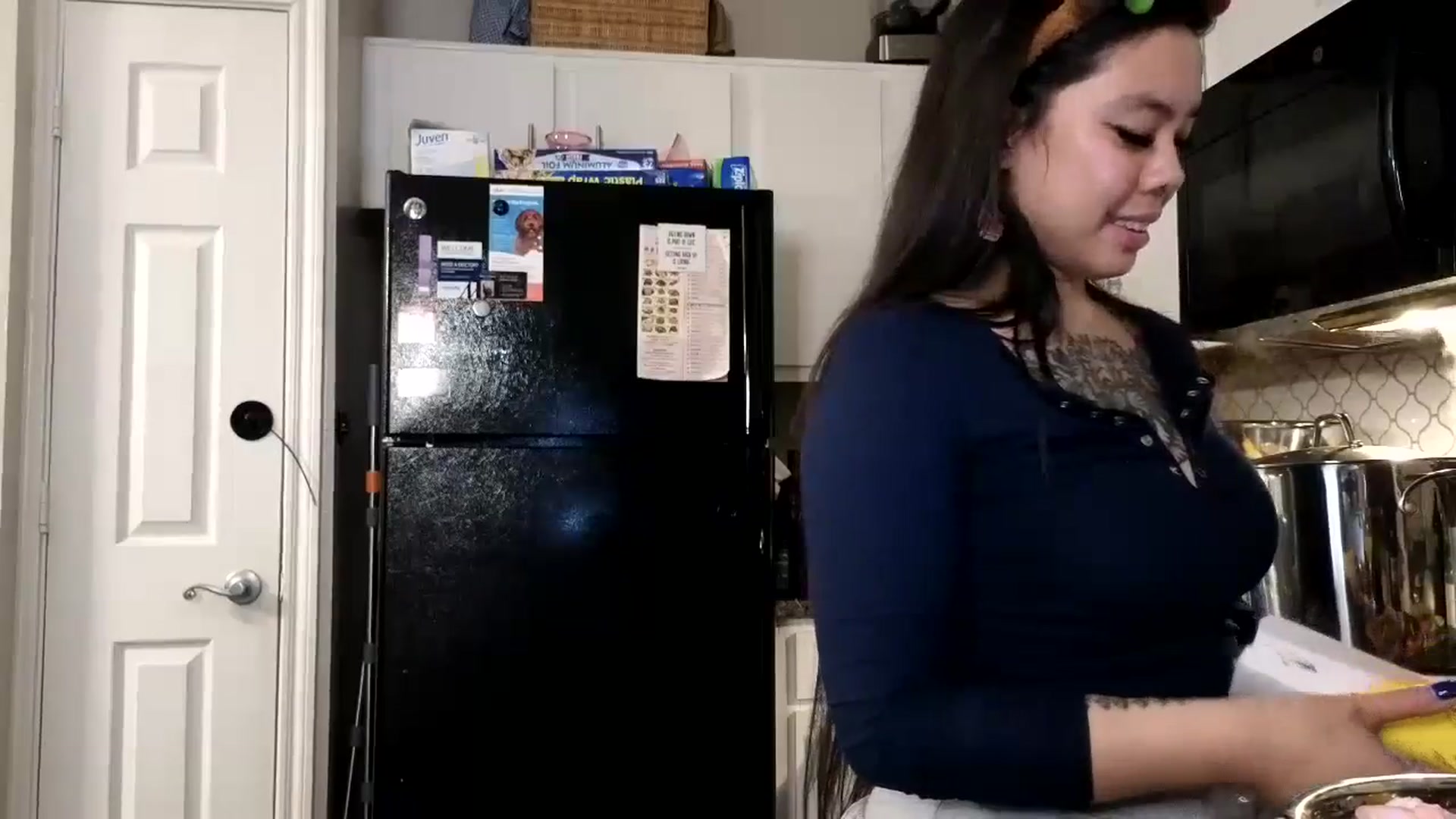 Gallery image thumbnail from dolllface's myfreecams stream on, 12/24/2024, 10:54 image 14 of 20