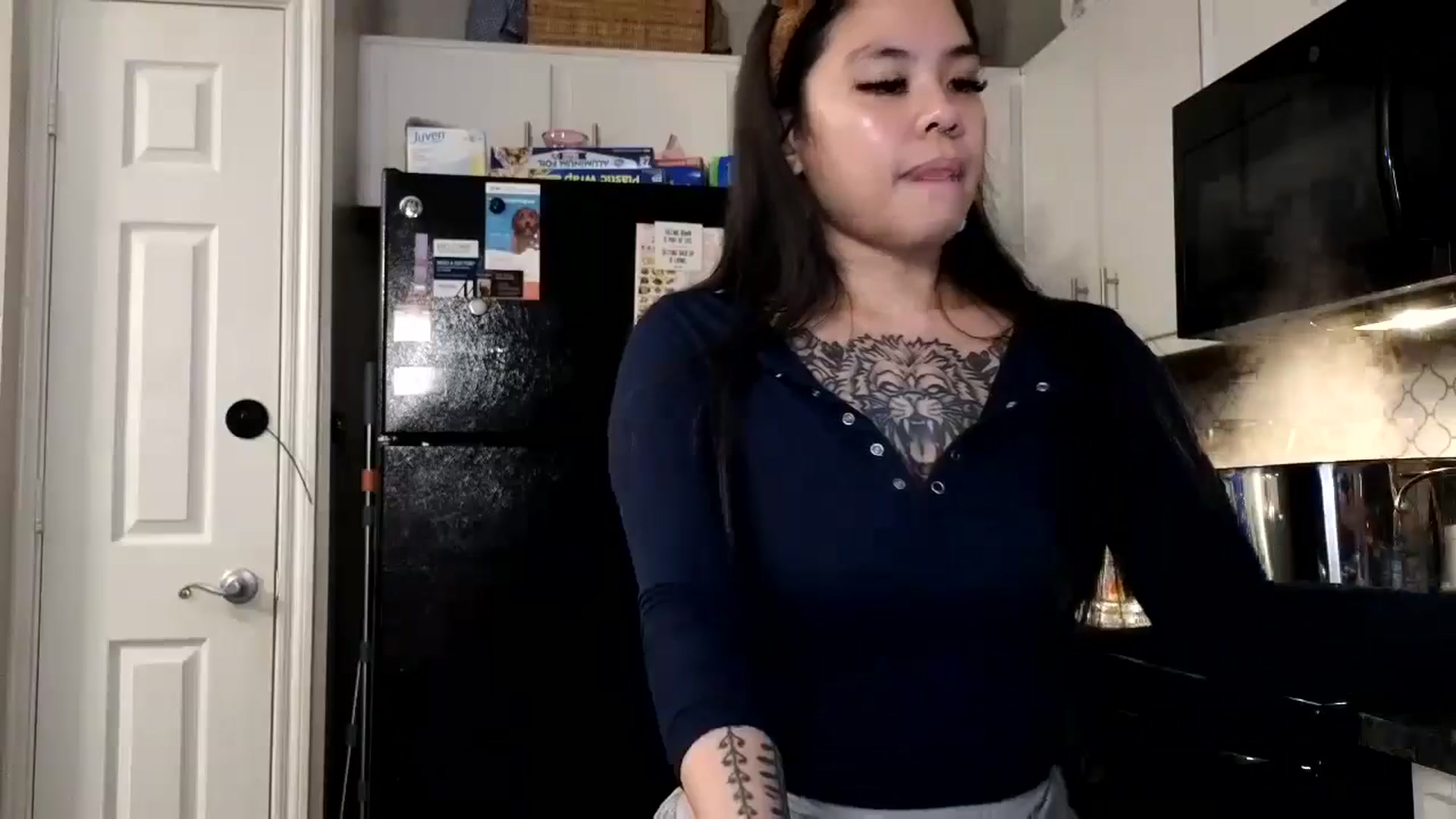 Gallery image thumbnail from dolllface's myfreecams stream on, 12/24/2024, 10:54 image 15 of 20