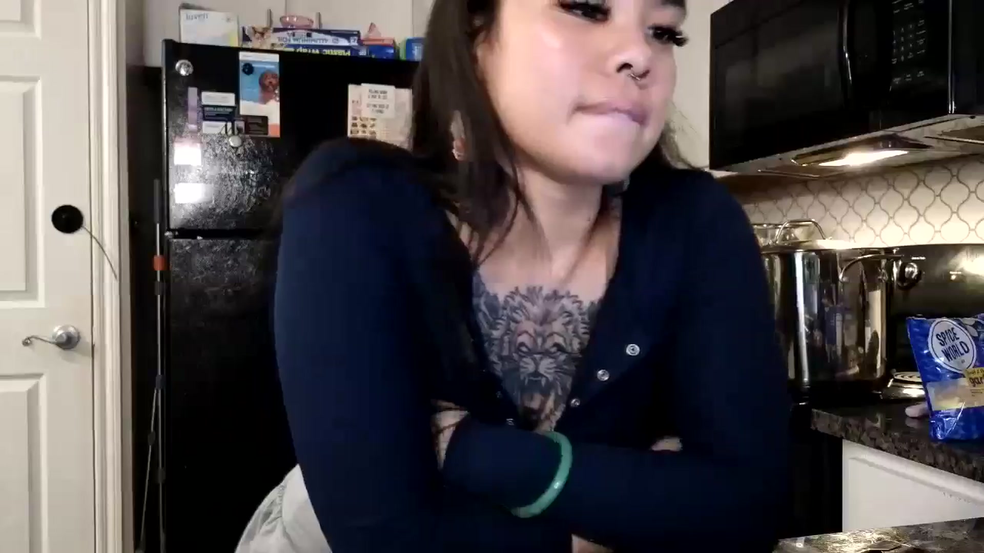 Gallery image thumbnail from dolllface's myfreecams stream on, 12/24/2024, 10:54 image 16 of 20