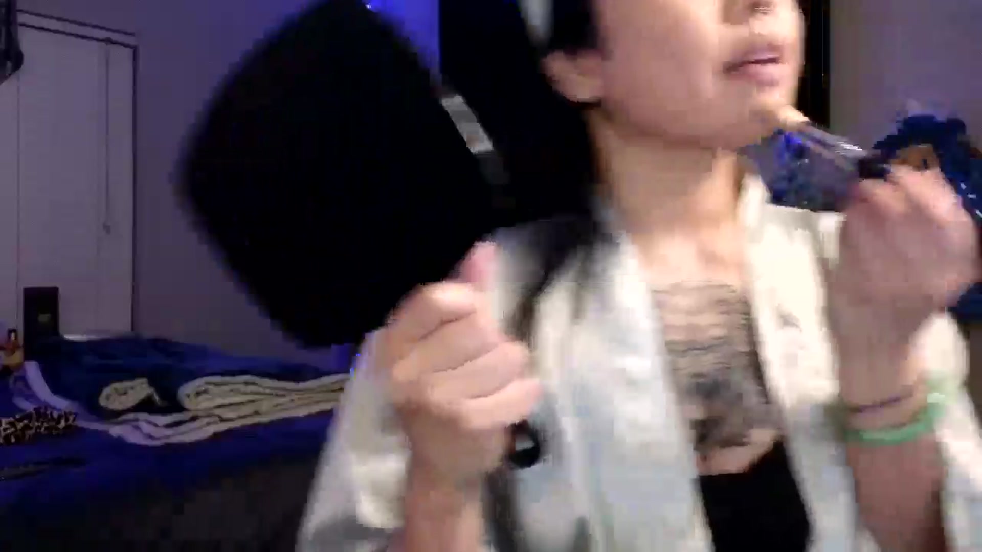 Gallery image thumbnail from dolllface's myfreecams stream on, 12/25/2024, 02:45 image 3 of 20