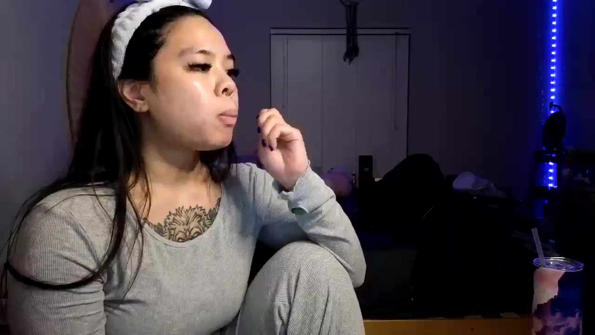 Gallery image thumbnail from dolllface's myfreecams stream on, 12/27/2024, 03:40 image 5 of 20
