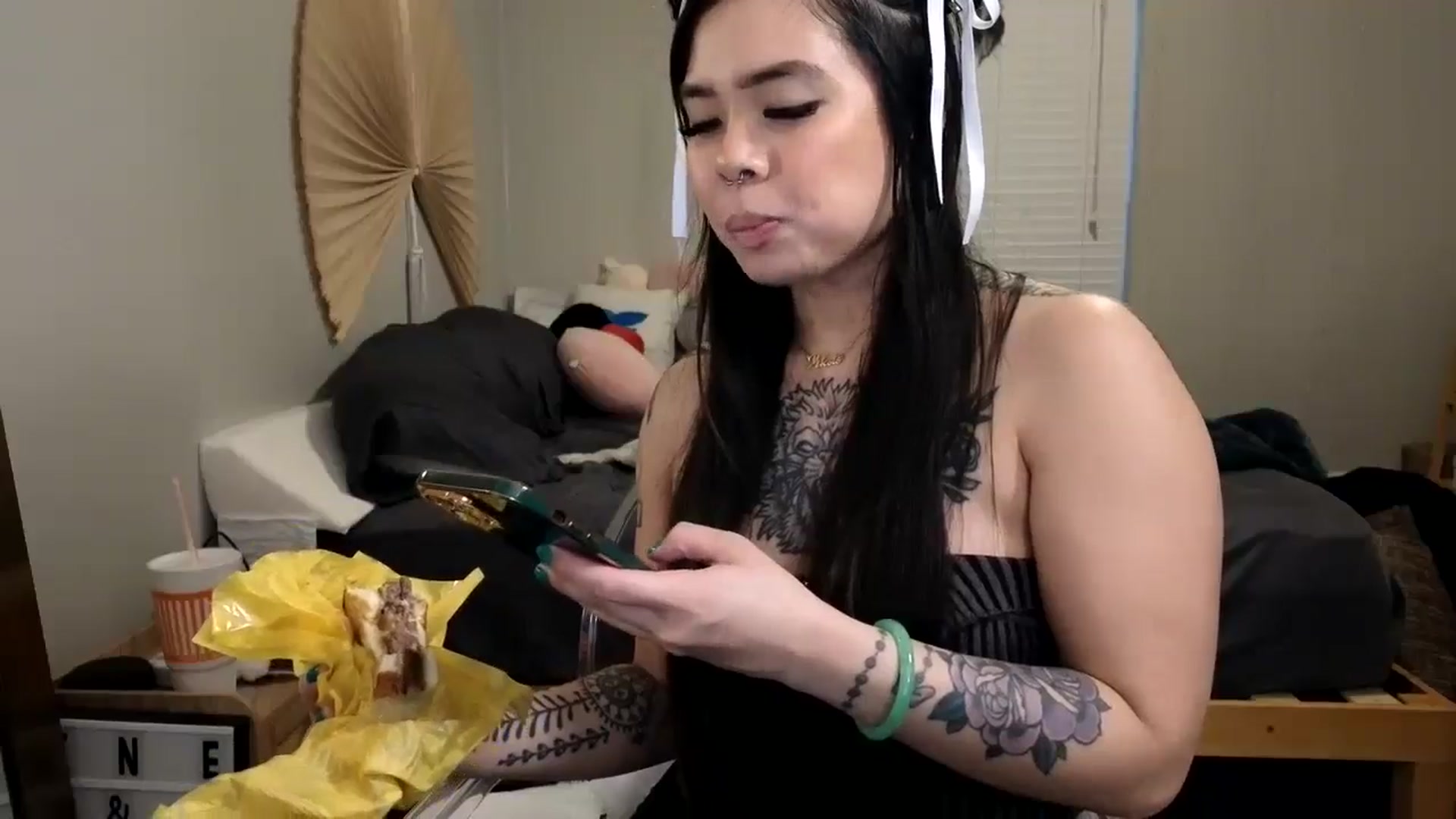 Gallery image thumbnail from dolllface's myfreecams stream on, 12/29/2024, 14:34 image 7 of 20
