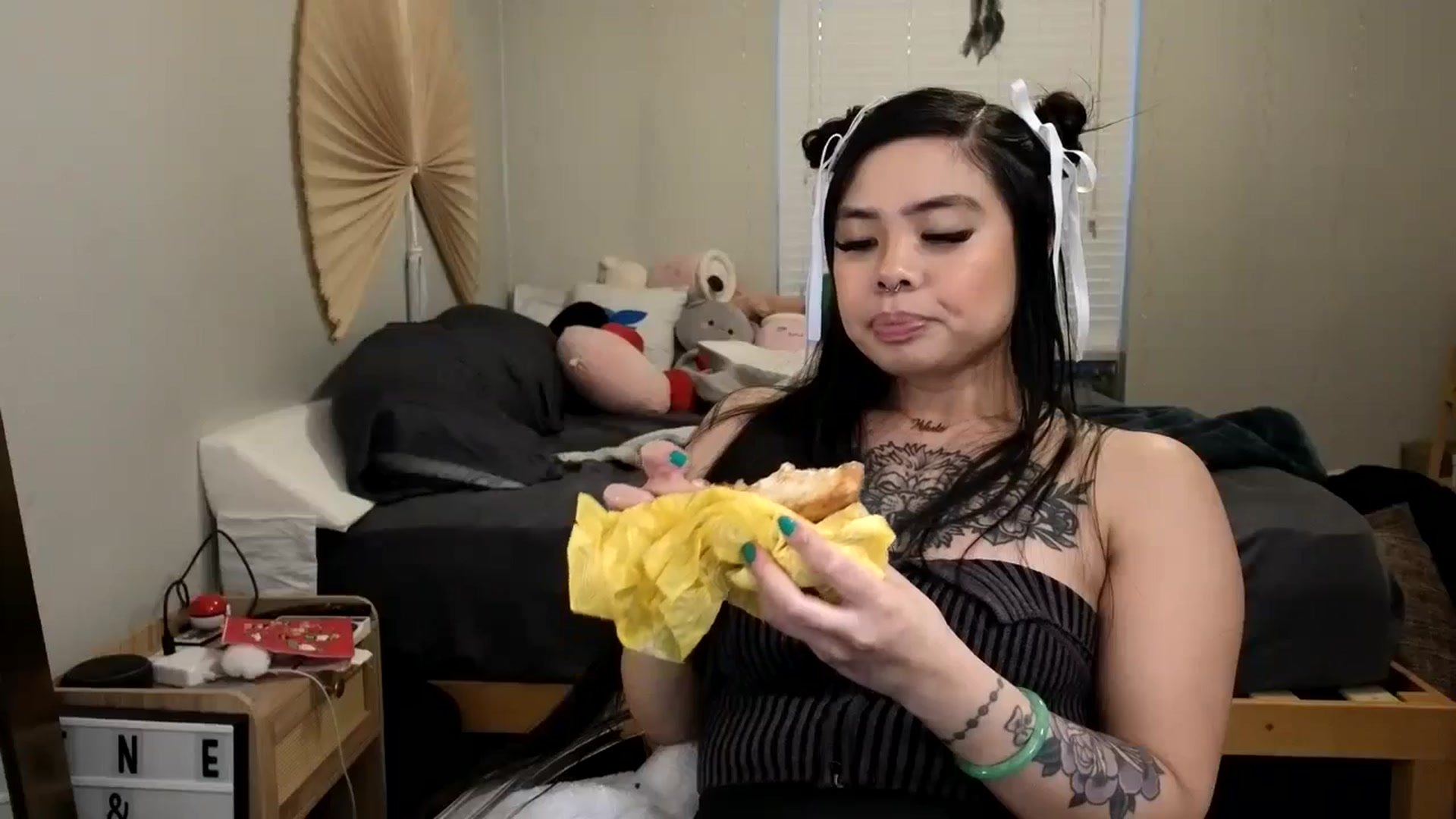 Gallery image thumbnail from dolllface's myfreecams stream on, 12/29/2024, 14:34 image 9 of 20