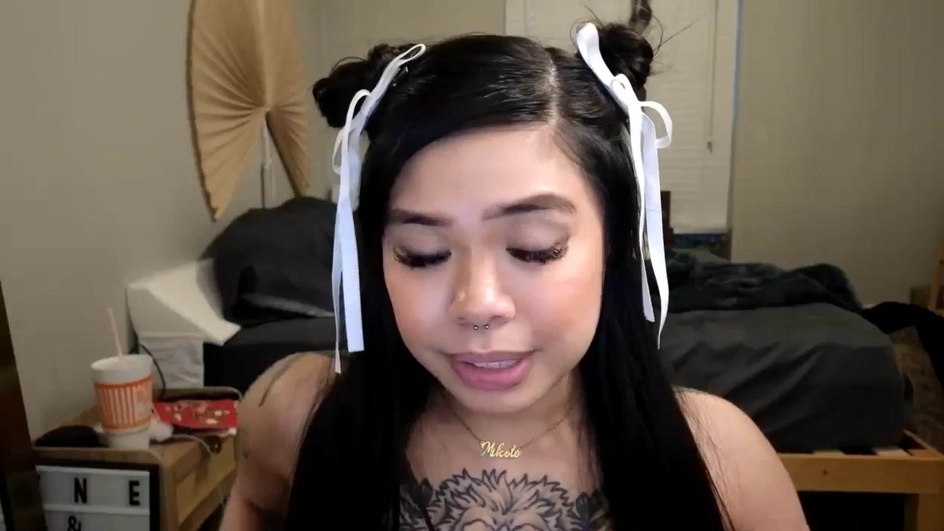 Gallery image thumbnail from dolllface's myfreecams stream on, 12/29/2024, 14:34 image 5 of 20