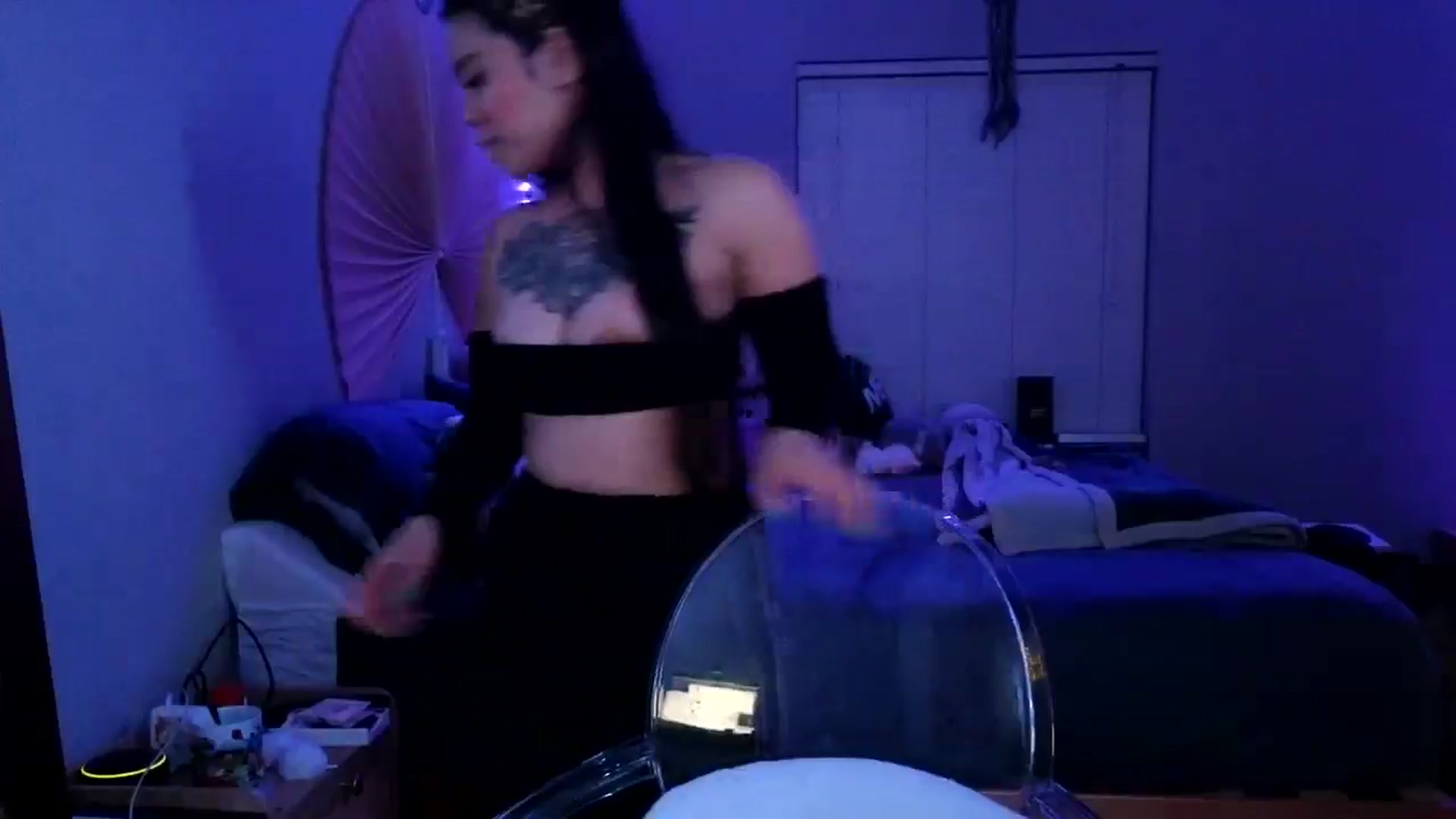 Gallery image thumbnail from dolllface's myfreecams stream on, 12/30/2024, 02:22 image 16 of 20