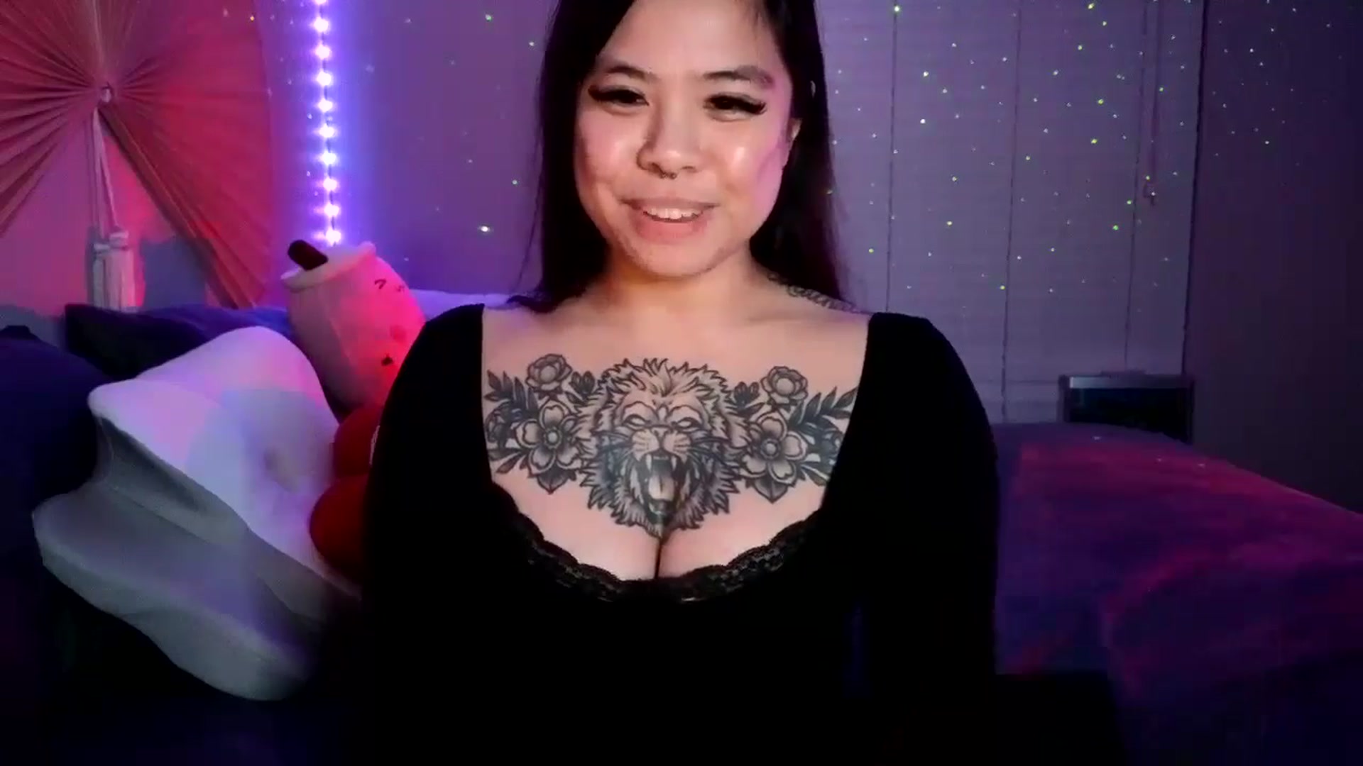 Gallery image thumbnail from dolllface's myfreecams stream on, 12/31/2024, 12:16 image 2 of 20