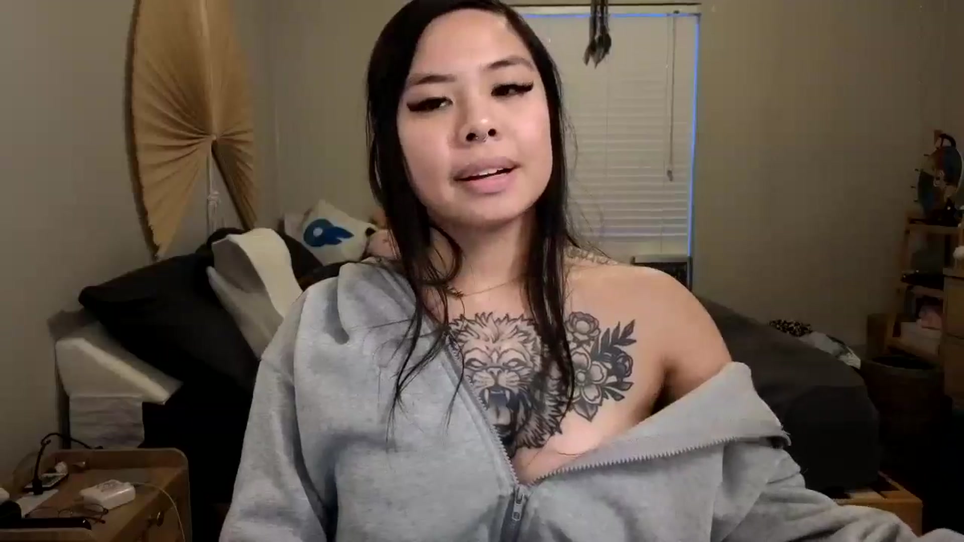Gallery image thumbnail from dolllface's myfreecams stream on, 01/05/2025, 14:24 image 13 of 20