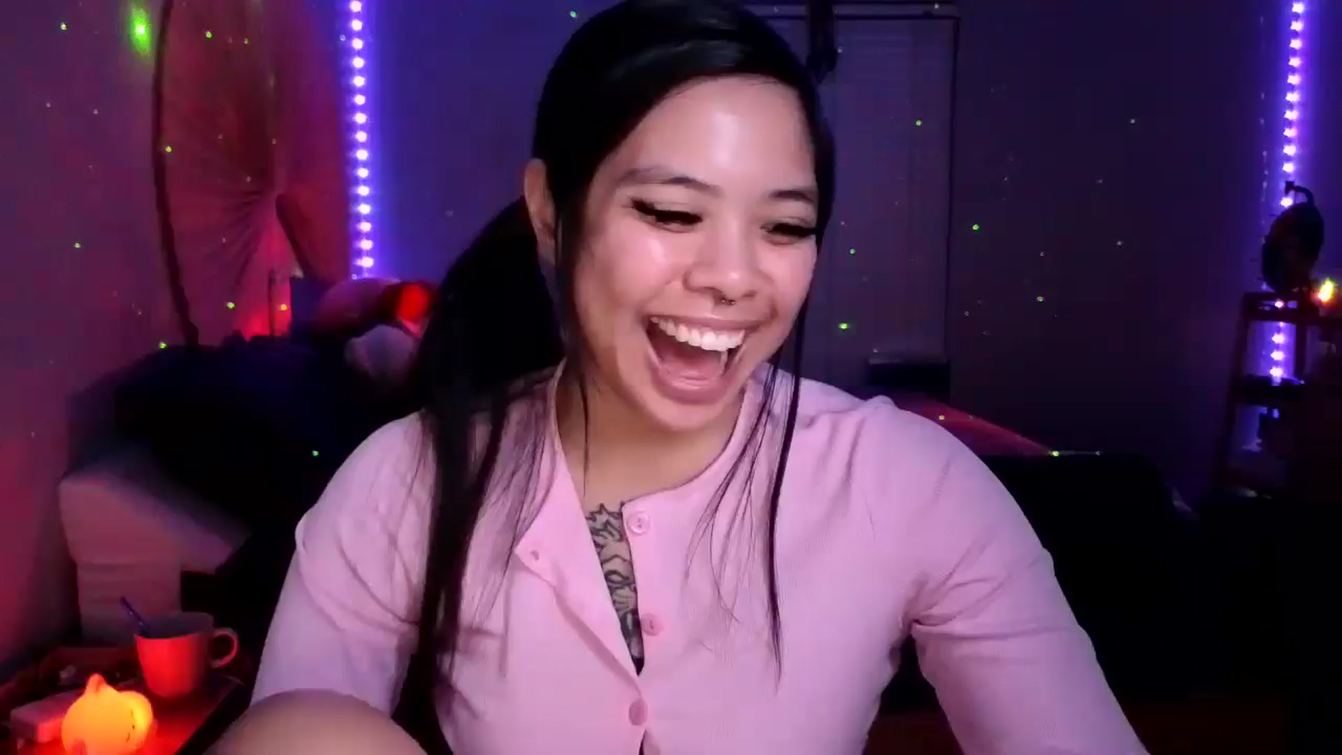 Gallery image thumbnail from dolllface's myfreecams stream on, 01/08/2025, 12:42 image 1 of 20