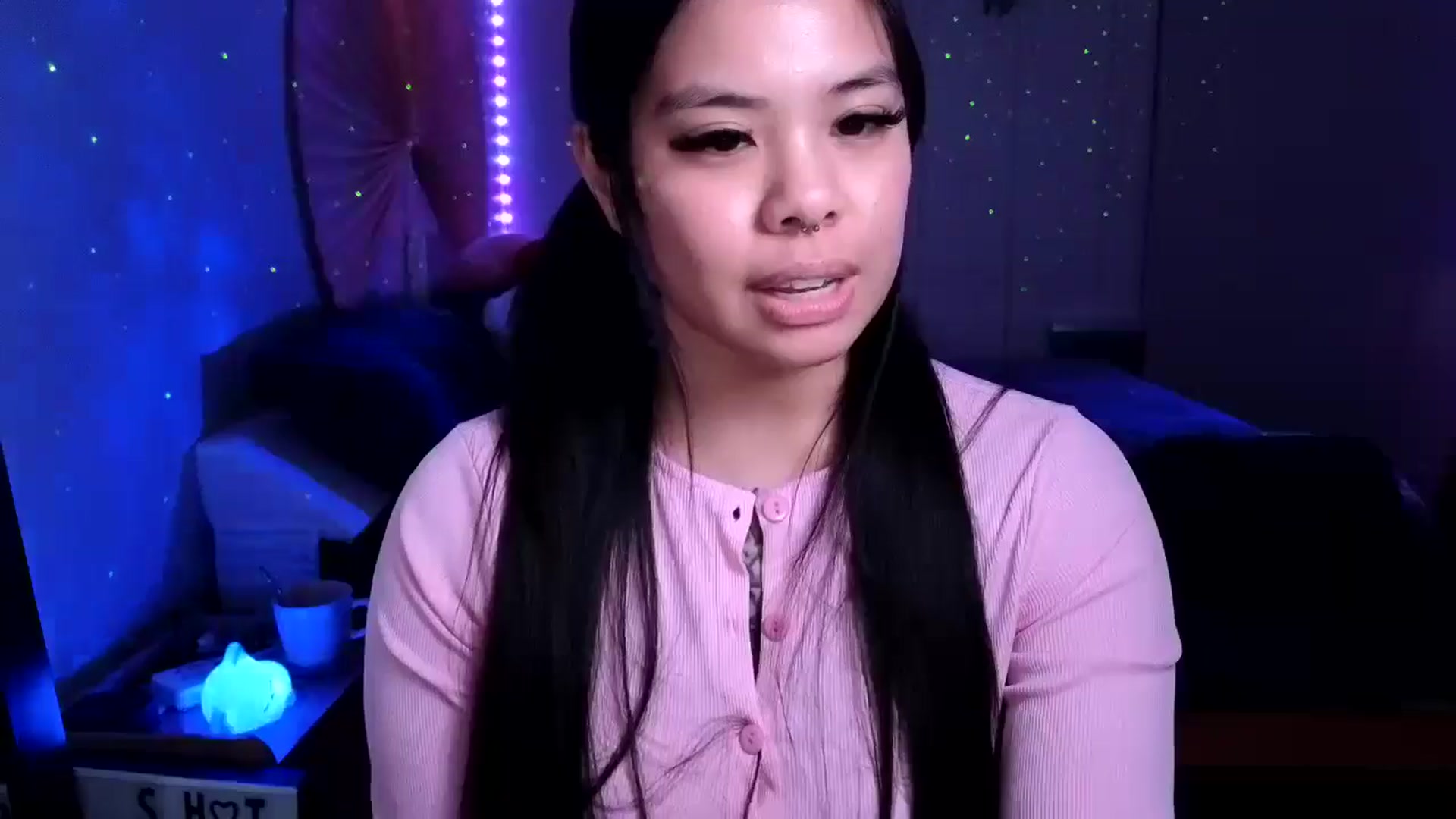 Gallery image thumbnail from dolllface's myfreecams stream on, 01/08/2025, 12:42 image 3 of 20