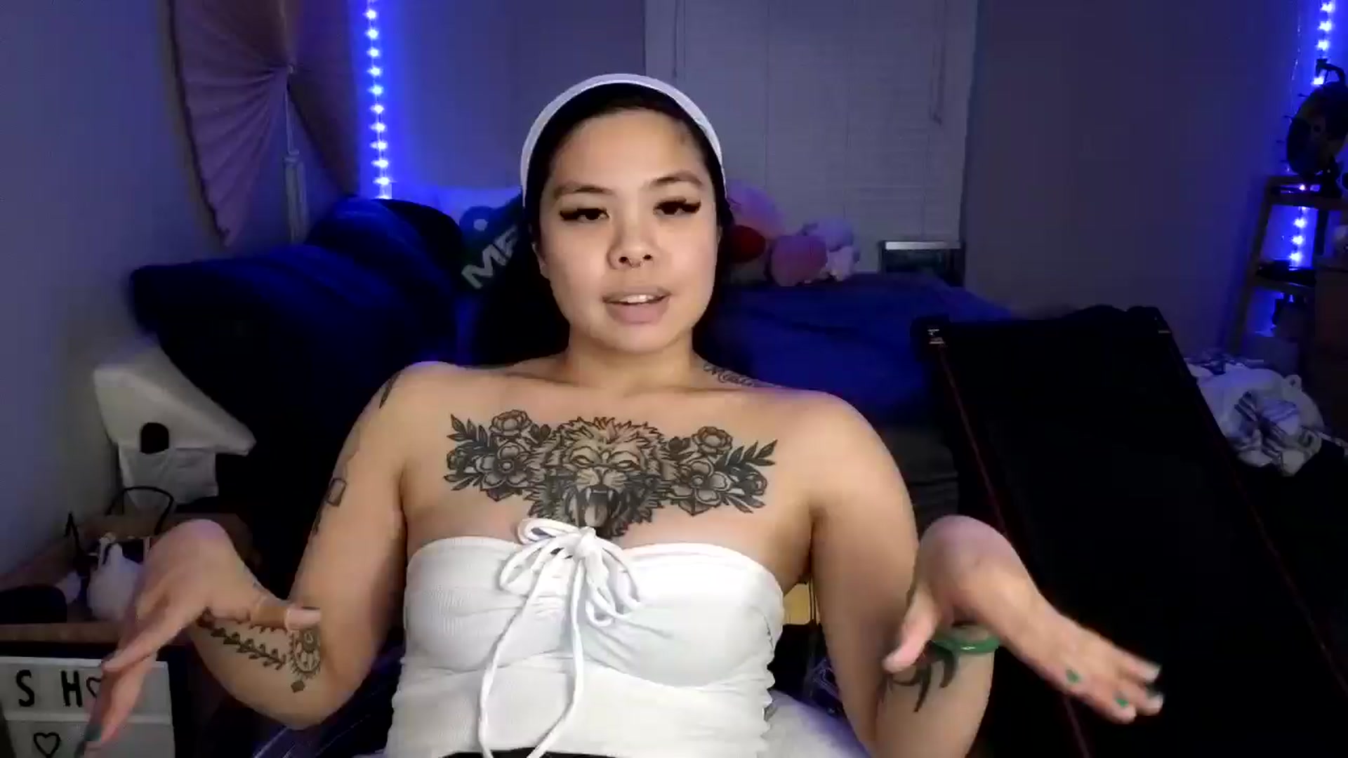 Gallery image thumbnail from dolllface's myfreecams stream on, 01/10/2025, 14:03 image 17 of 20