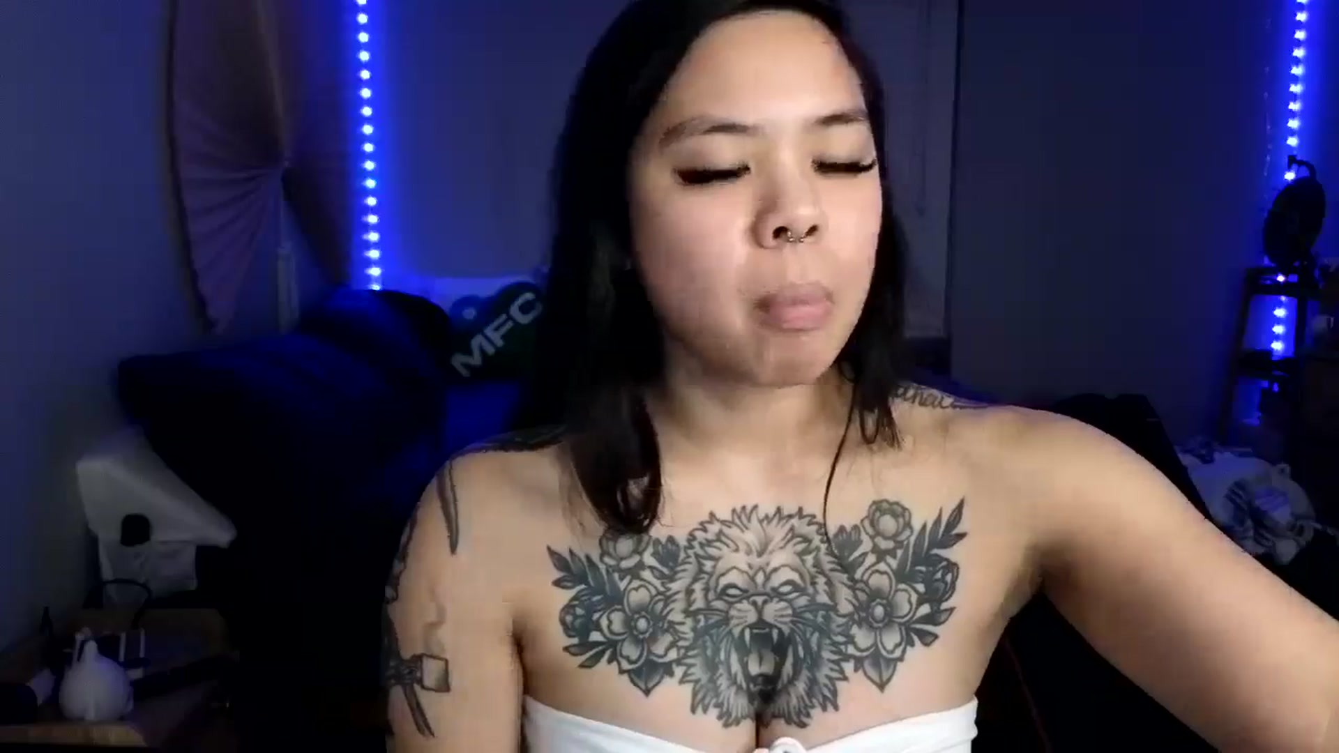 Gallery image thumbnail from dolllface's myfreecams stream on, 01/10/2025, 14:03 image 2 of 20