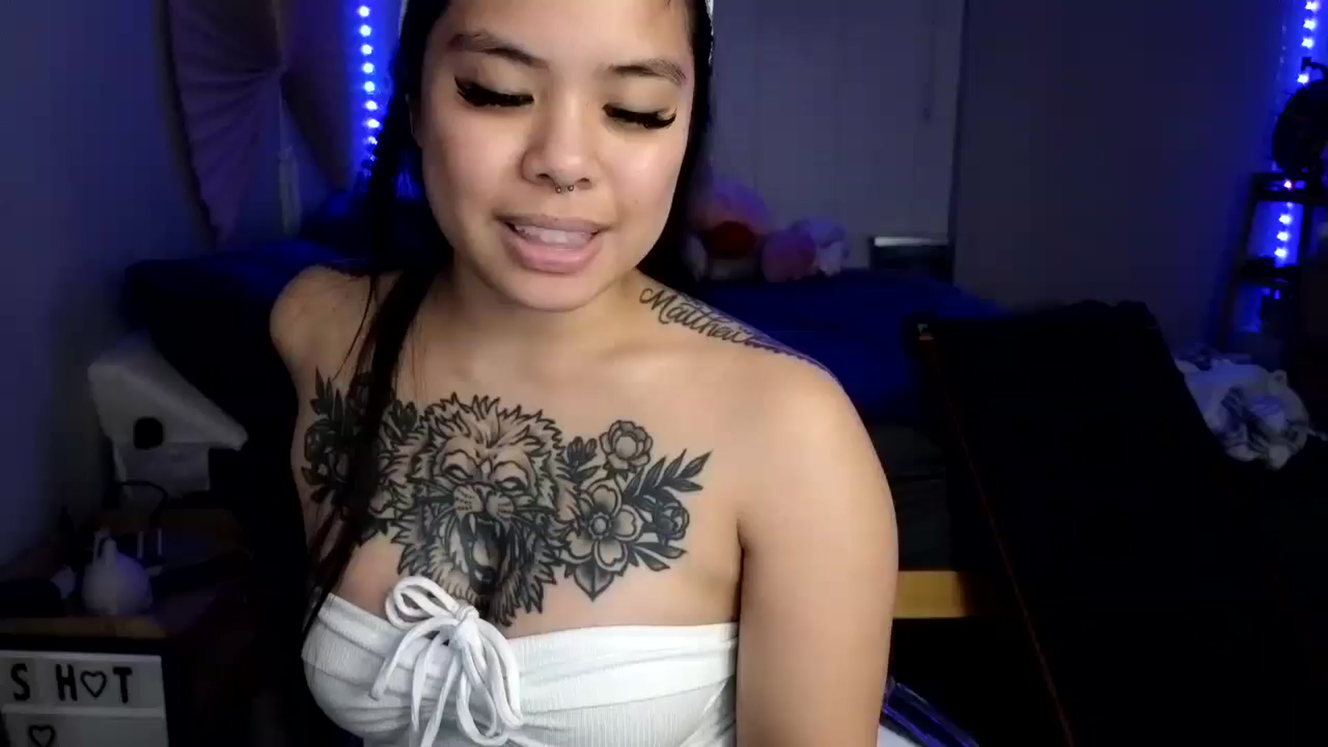 Gallery image thumbnail from dolllface's myfreecams stream on, 01/10/2025, 14:03 image 15 of 20