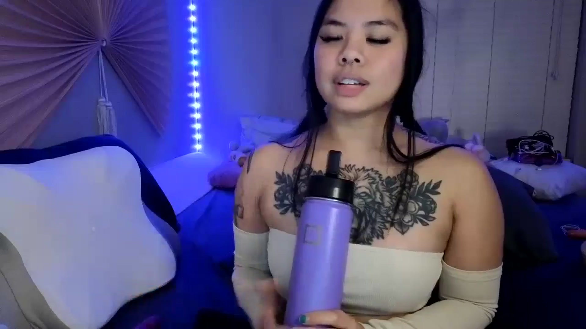 Gallery image thumbnail from dolllface's myfreecams stream on, 01/16/2025, 11:57 image 3 of 20