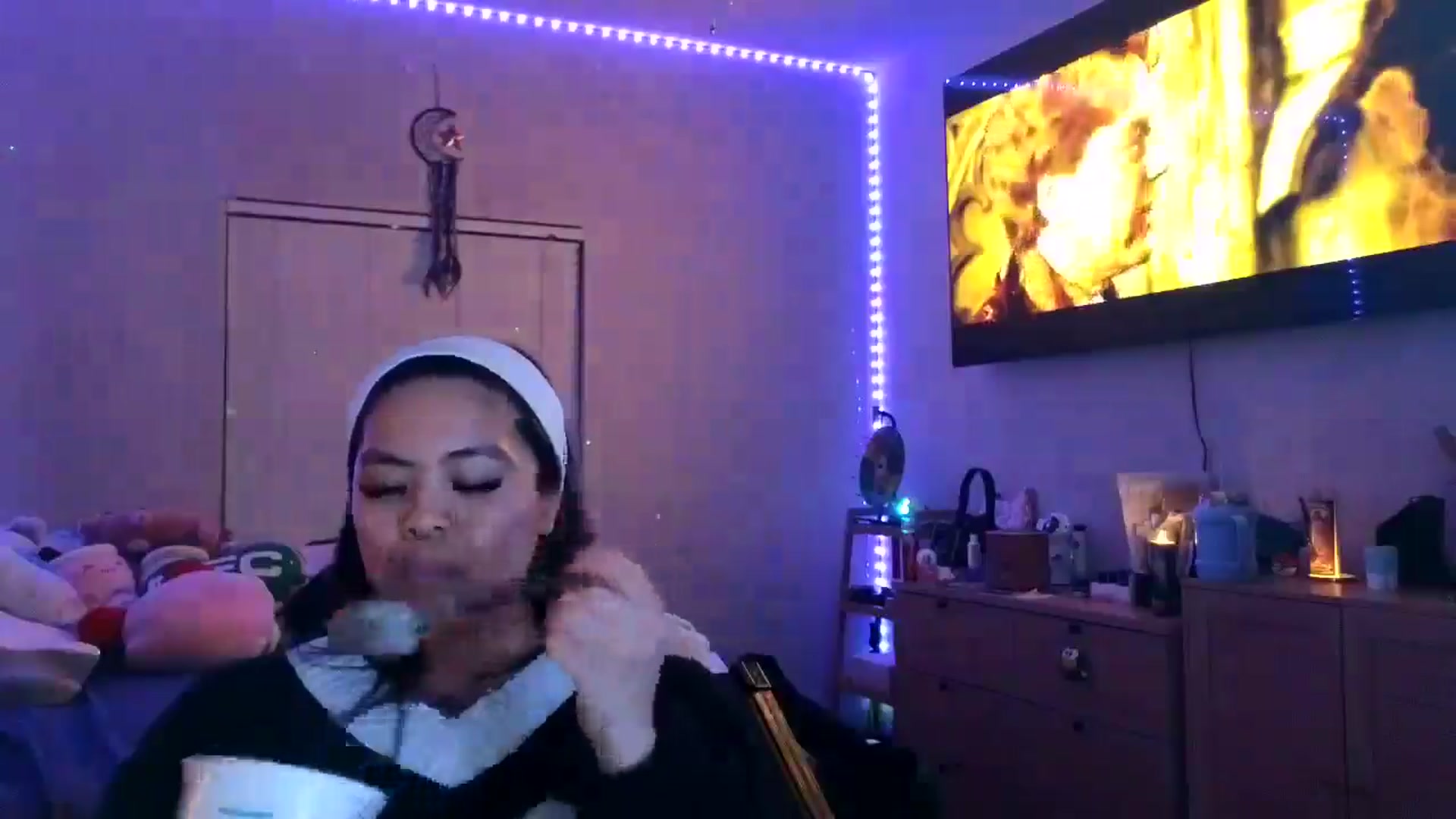 Gallery image thumbnail from dolllface's myfreecams stream on, 01/18/2025, 12:47 image 4 of 20