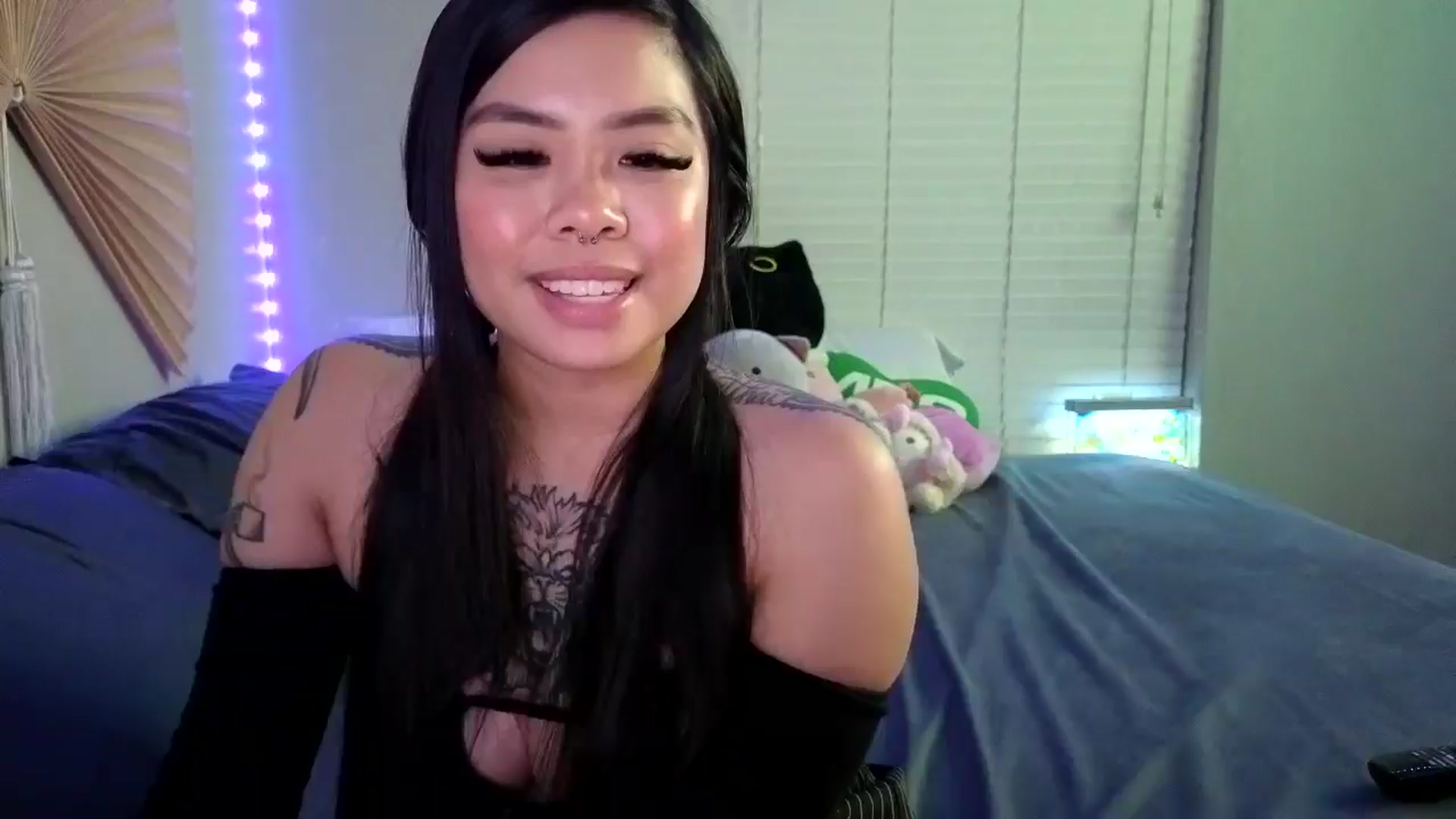 Gallery image thumbnail from dolllface's myfreecams stream on, 02/08/2025, 10:43 image 17 of 20