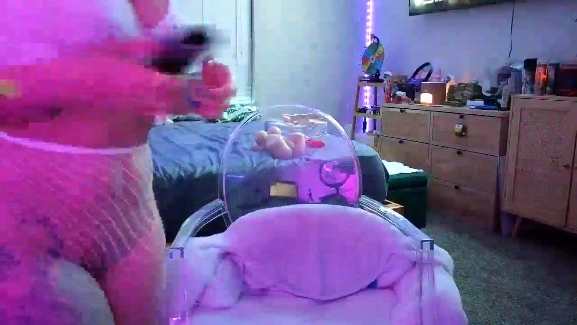 Gallery image thumbnail from dolllface's myfreecams stream on, 02/19/2025, 07:06 image 12 of 20