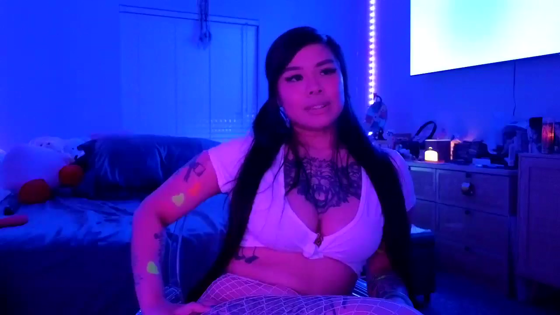 Gallery image thumbnail from dolllface's myfreecams stream on, 02/19/2025, 09:59 image 4 of 20