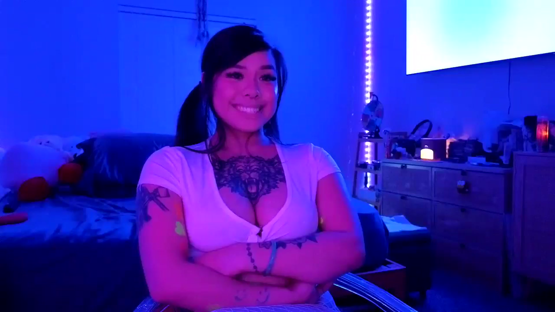 Gallery image thumbnail from dolllface's myfreecams stream on, 02/19/2025, 09:59 image 6 of 20