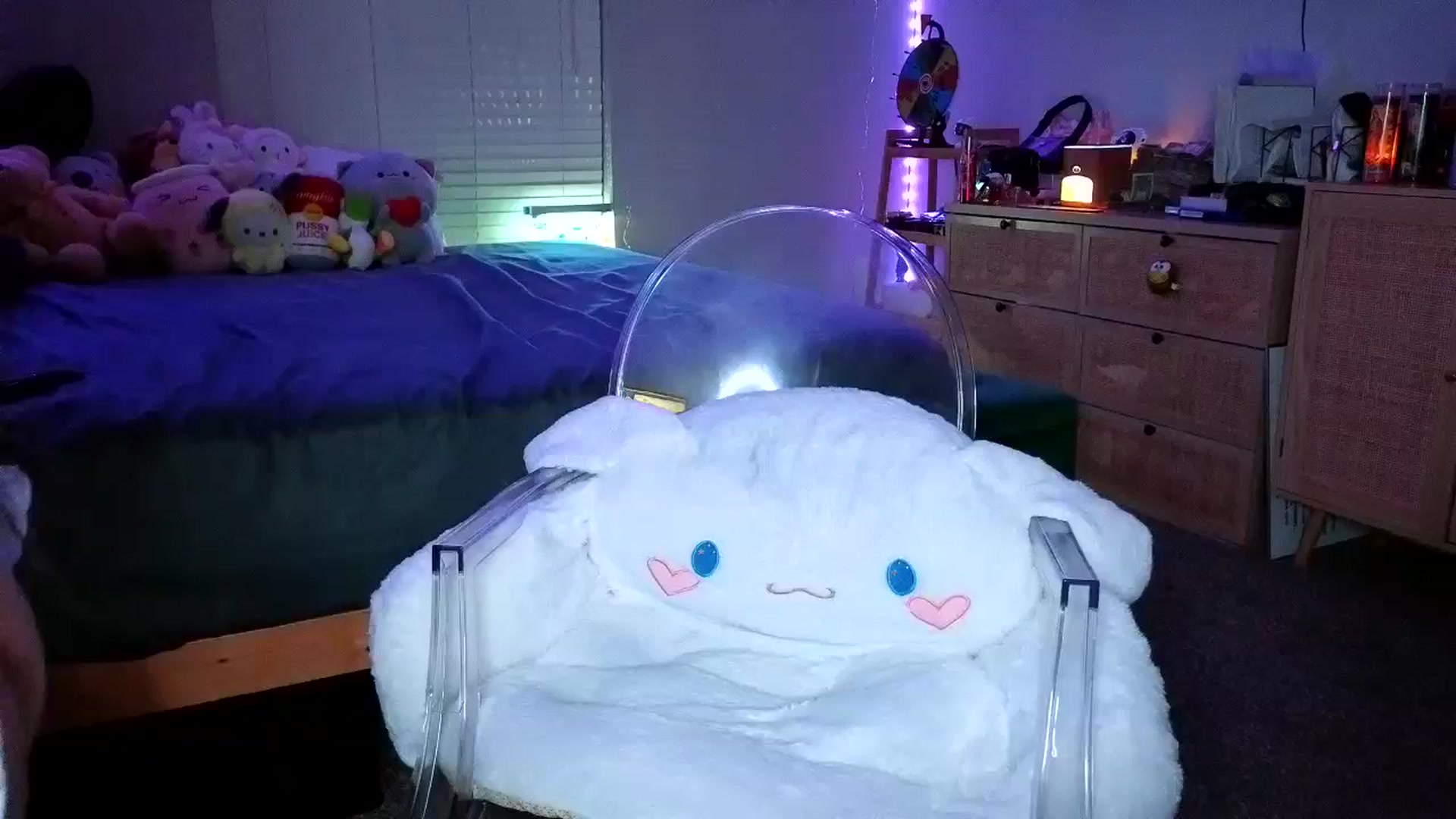 Gallery image thumbnail from dolllface's myfreecams stream on, 02/21/2025, 10:37 image 1 of 20
