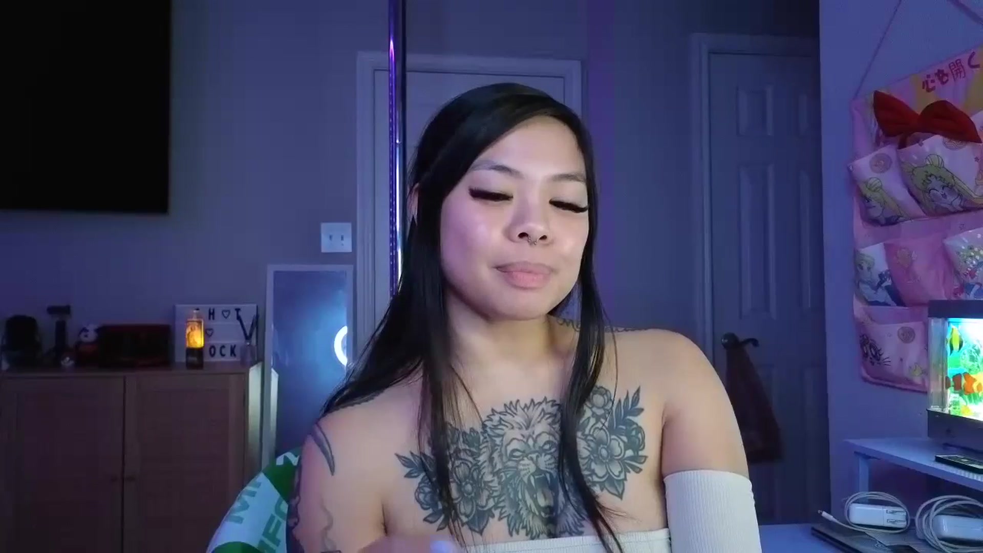 Gallery image thumbnail from dolllface's myfreecams stream on, 02/26/2025, 10:04 image 3 of 20