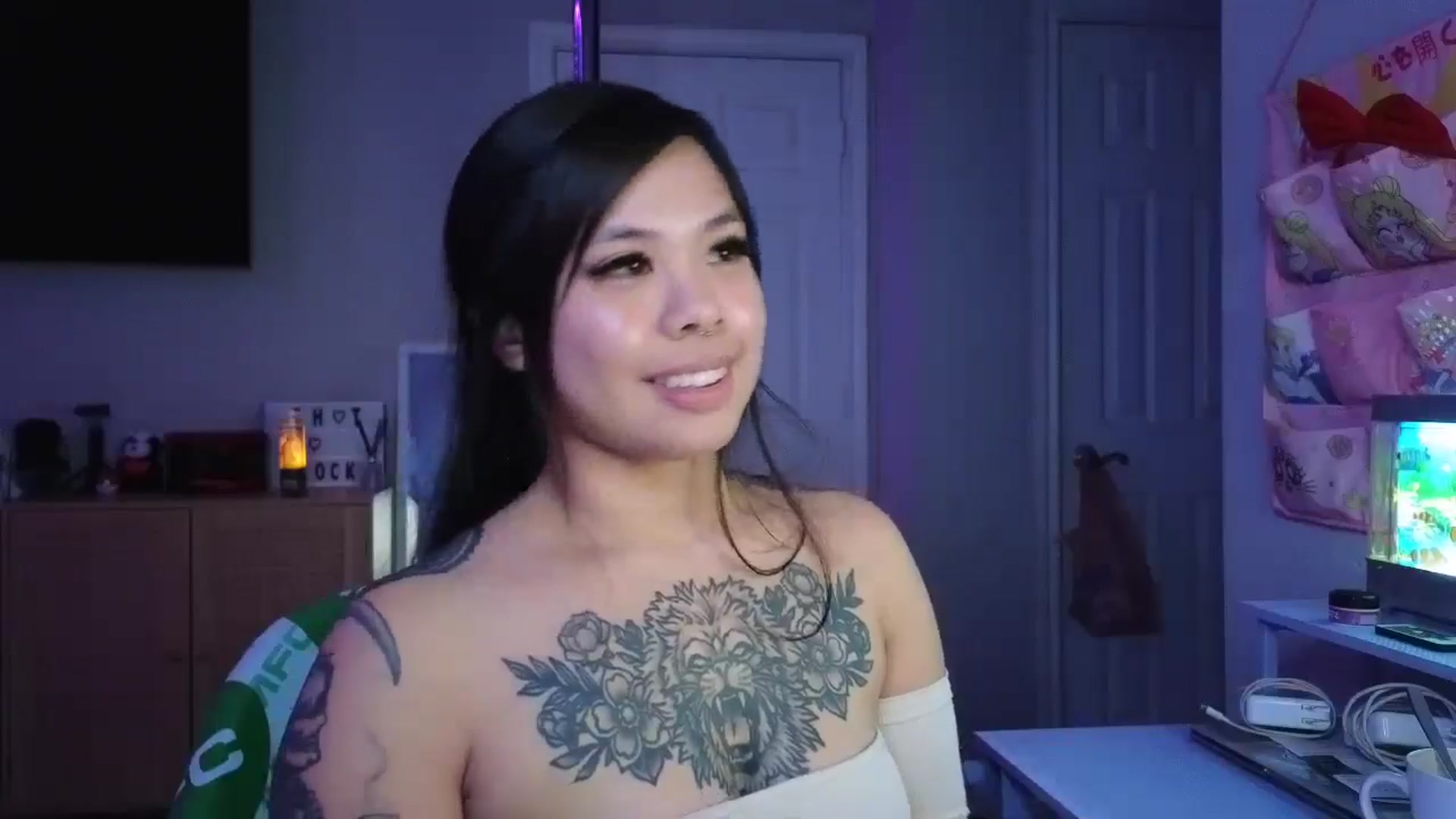 Gallery image thumbnail from dolllface's myfreecams stream on, 02/26/2025, 10:14 image 4 of 20
